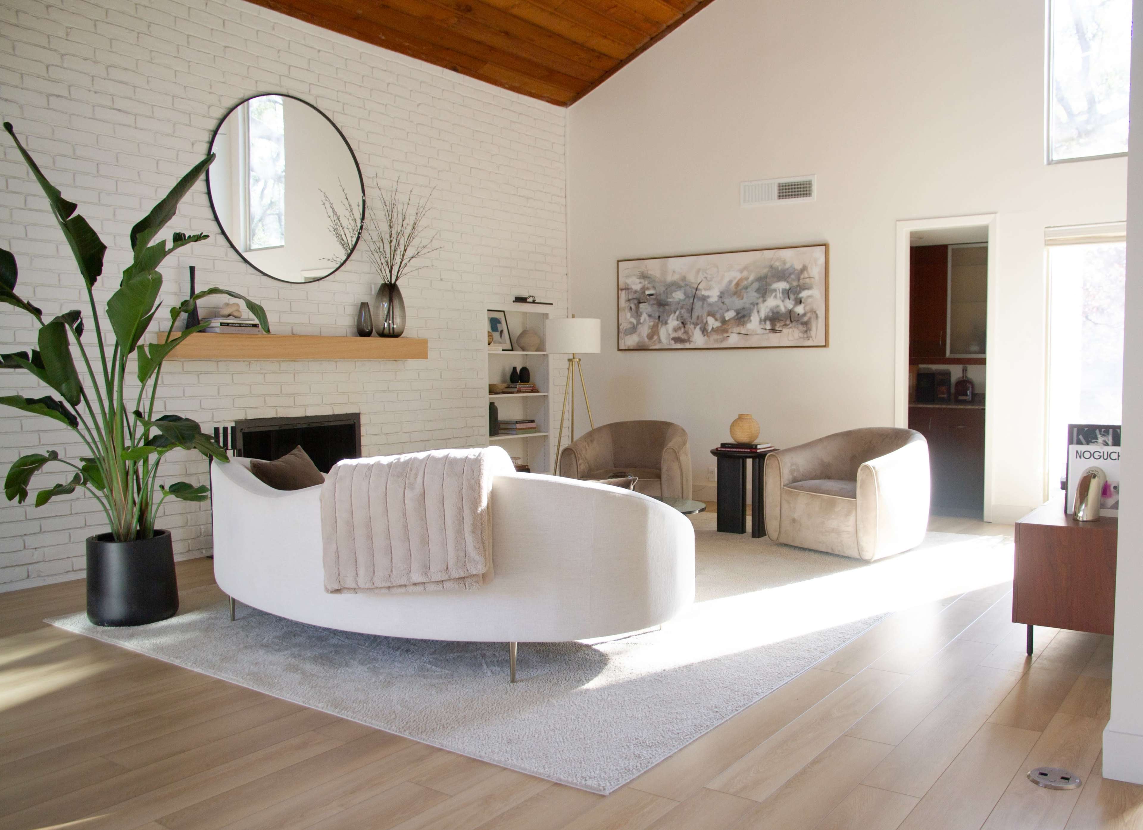 Mid-century Modern Light-filled Home Image in Lake Highlands, Dallas, TX