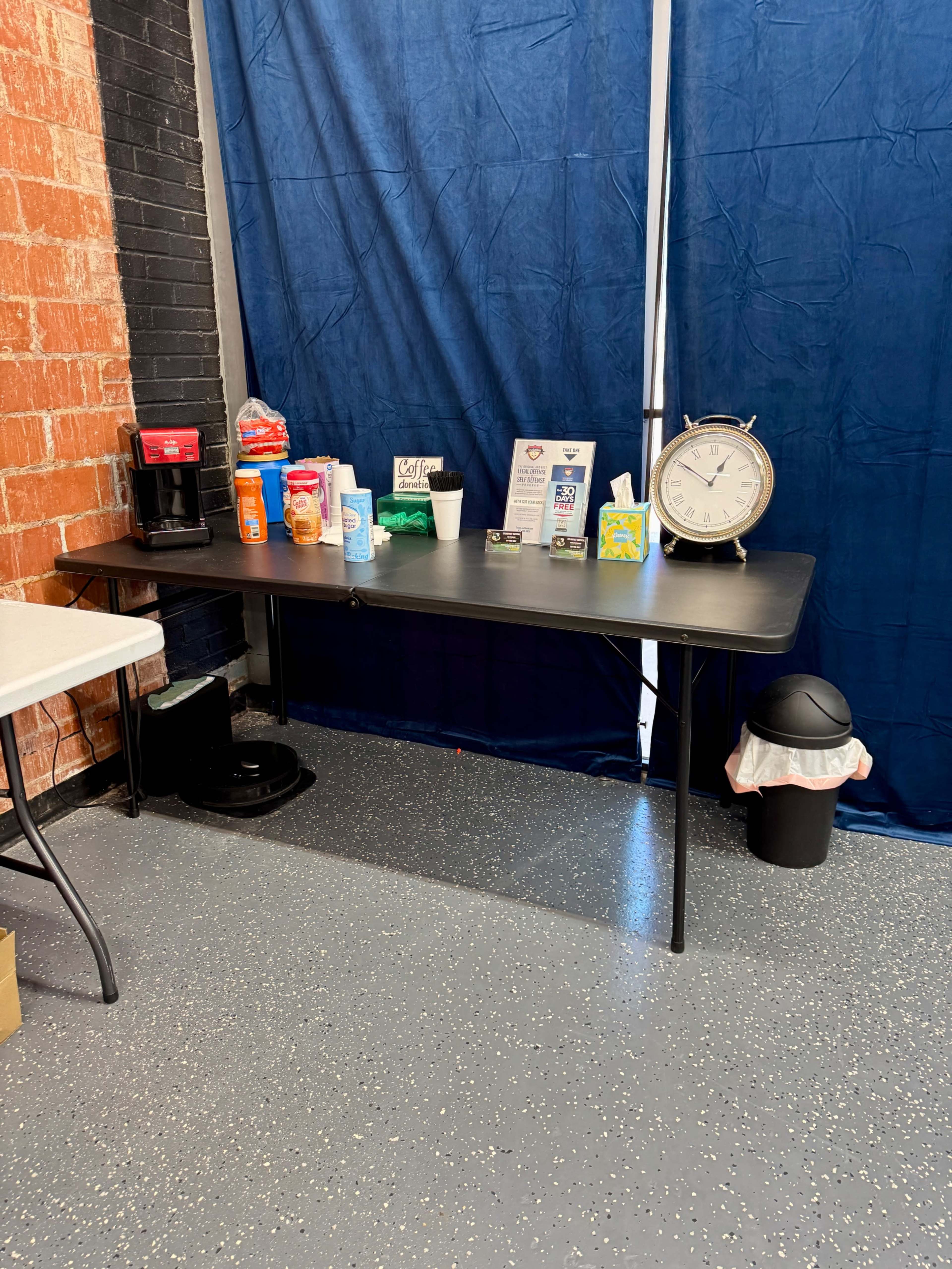 Small classroom space, near medical center and NRG stadium. Image in Braeswood, Houston, TX