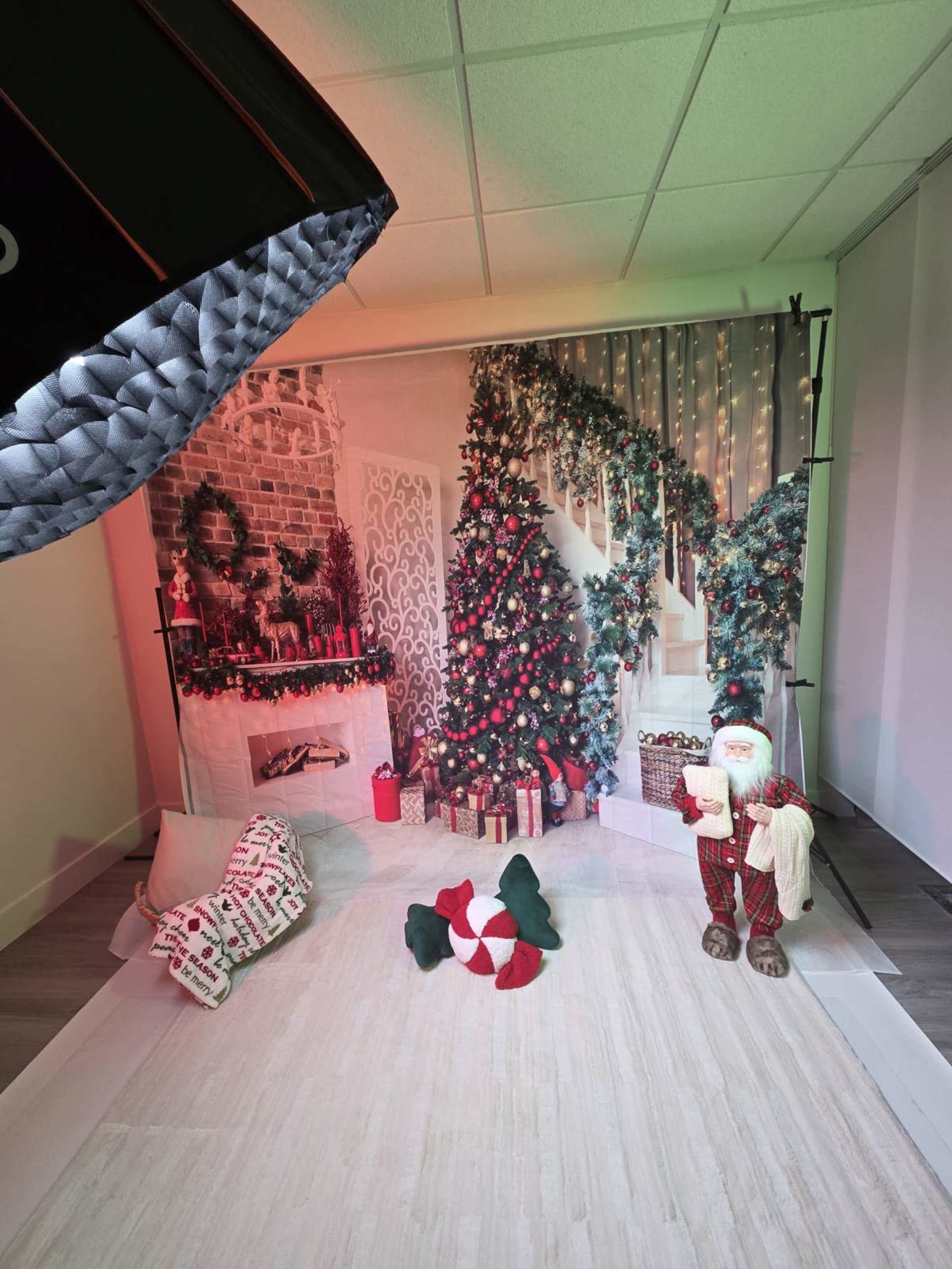 Located in Delray Beach, Fl - Podcast Studio, Photo Studio, Conference Room - Professional, Modern, Multi-Camera, Fully Equipped studio Image in Delray Beach, Delray Beach, FL