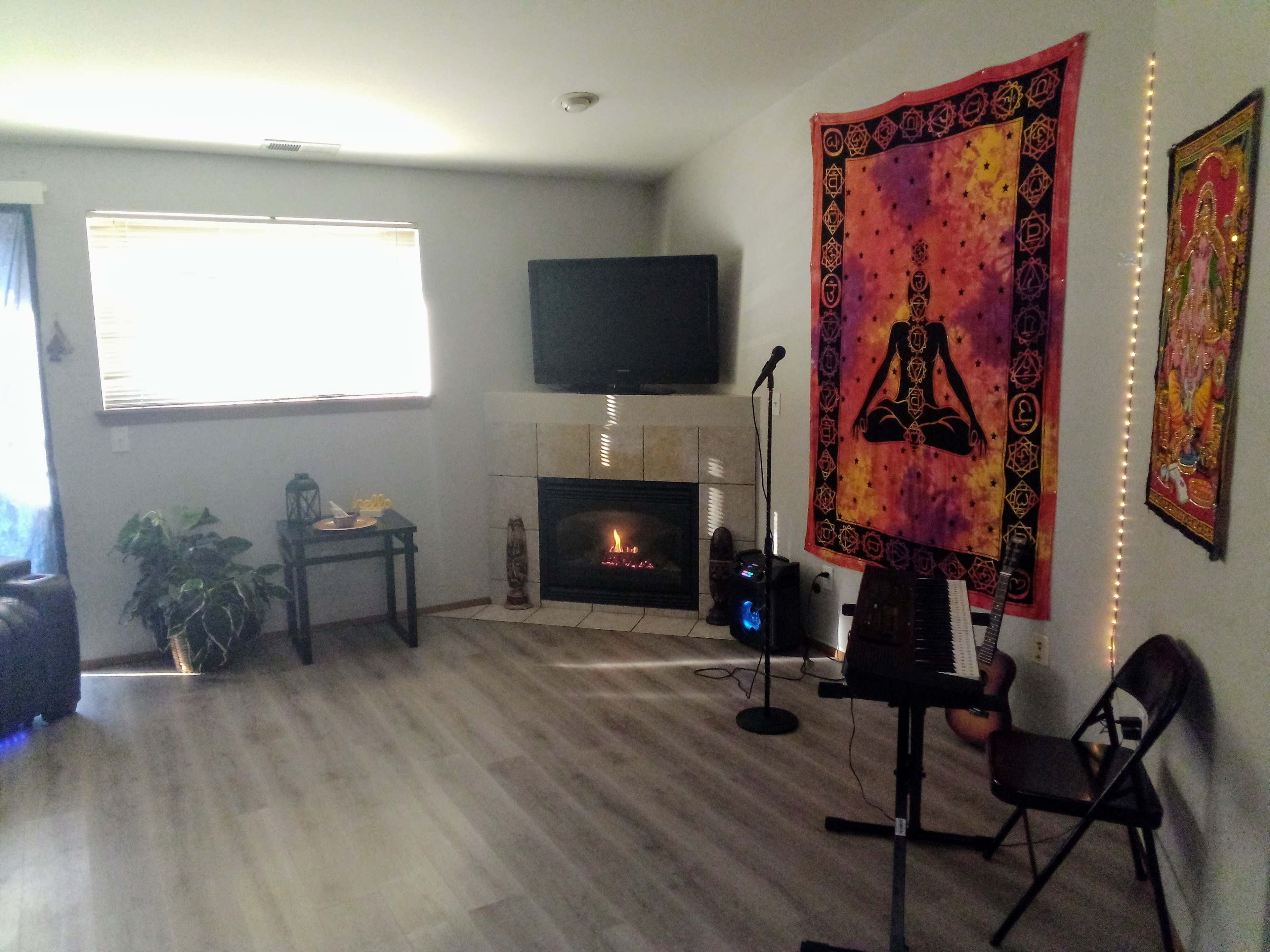 Euphoric Living Room With Indoor Fireplace in South Hill Image in , Puyallup, WA