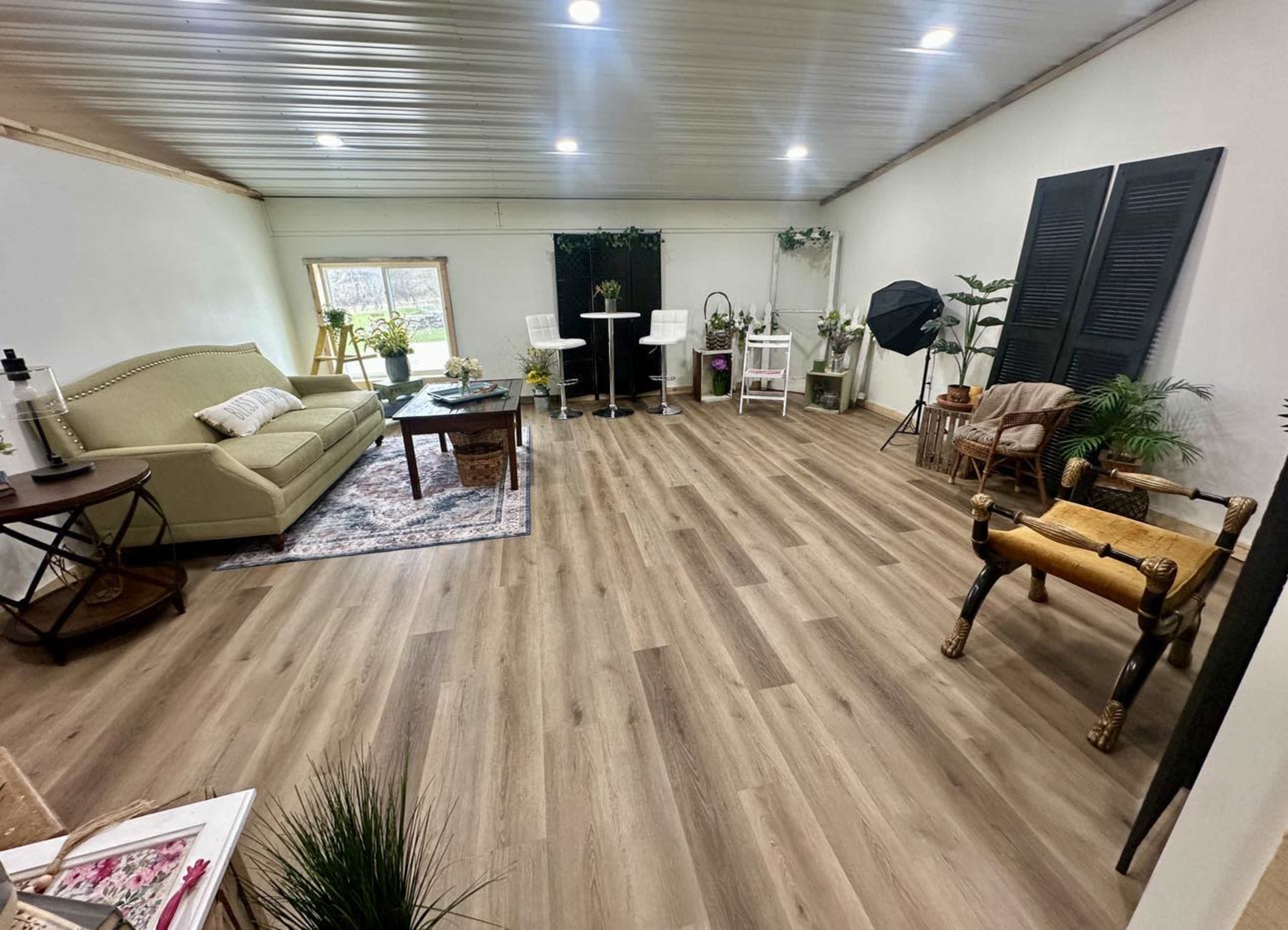 34-acre farm with indoor and outdoor spaces Image in Tyrone Township, Fenton, MI