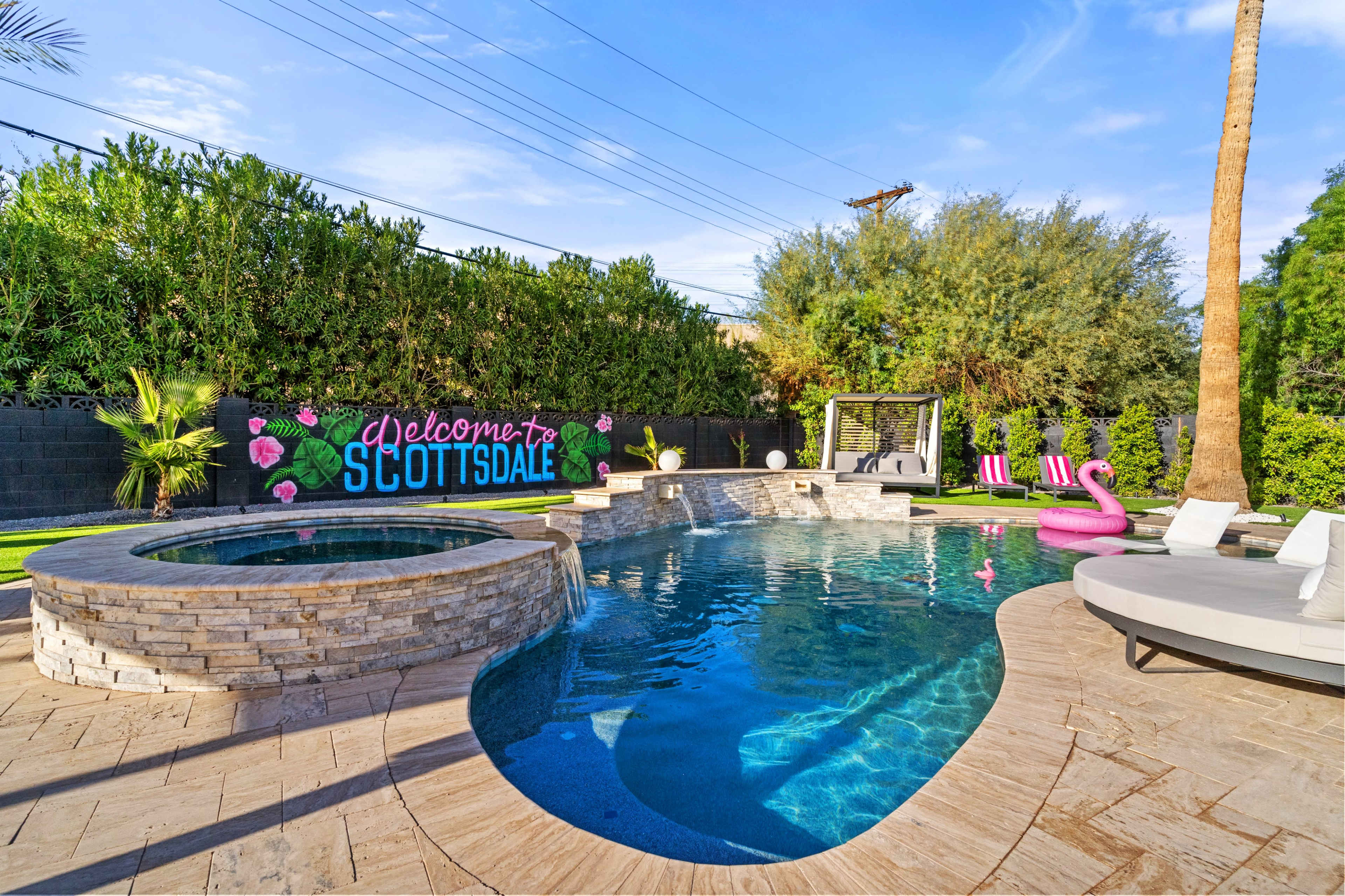 Trendy Girly House with Pool & Spa Image in Fairway Park, scottsdale, AZ