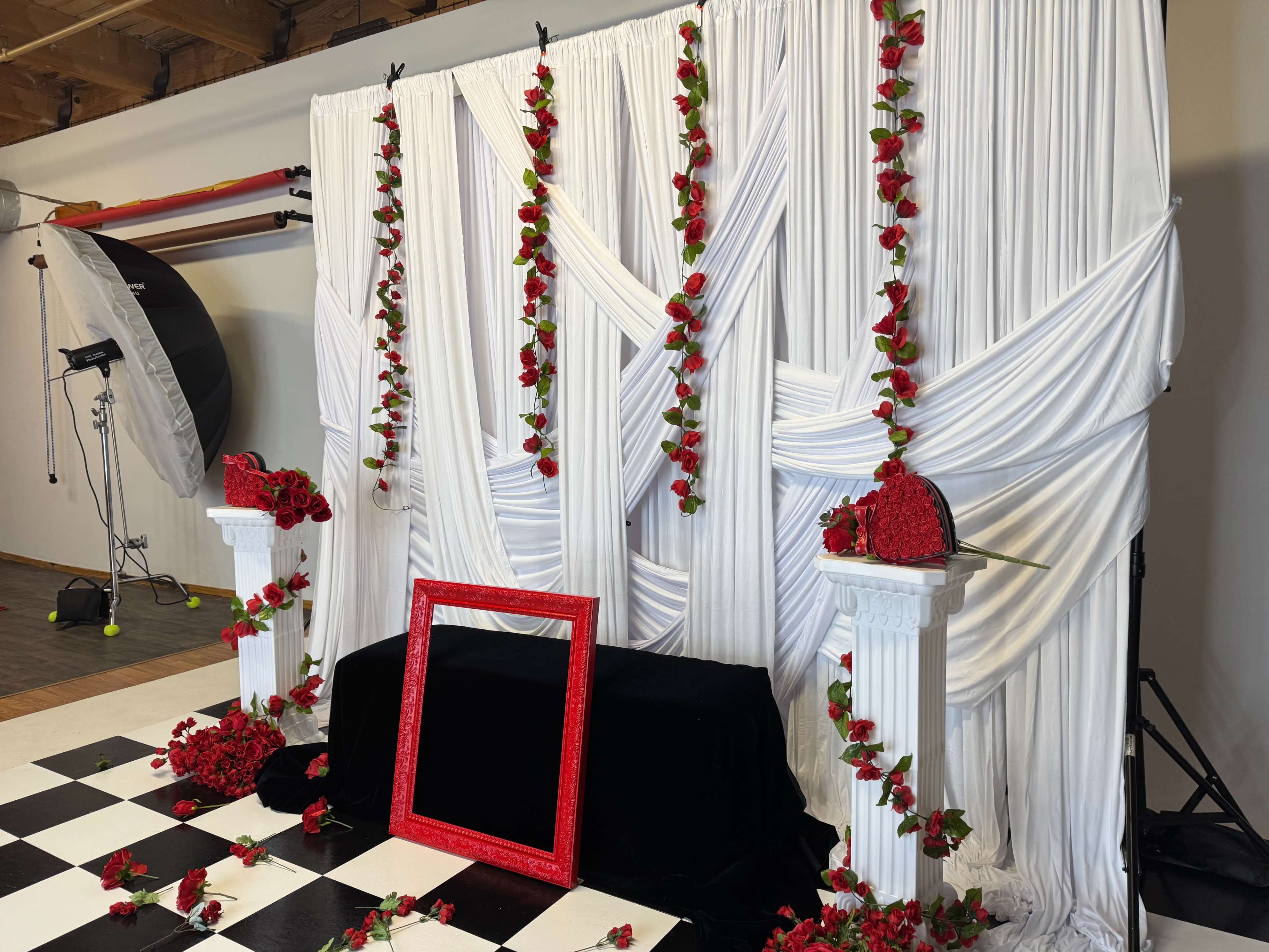 16ft White Cyc Wall + Creative Sets & LED Light Wall Image in Garfield Park, Chicago, IL