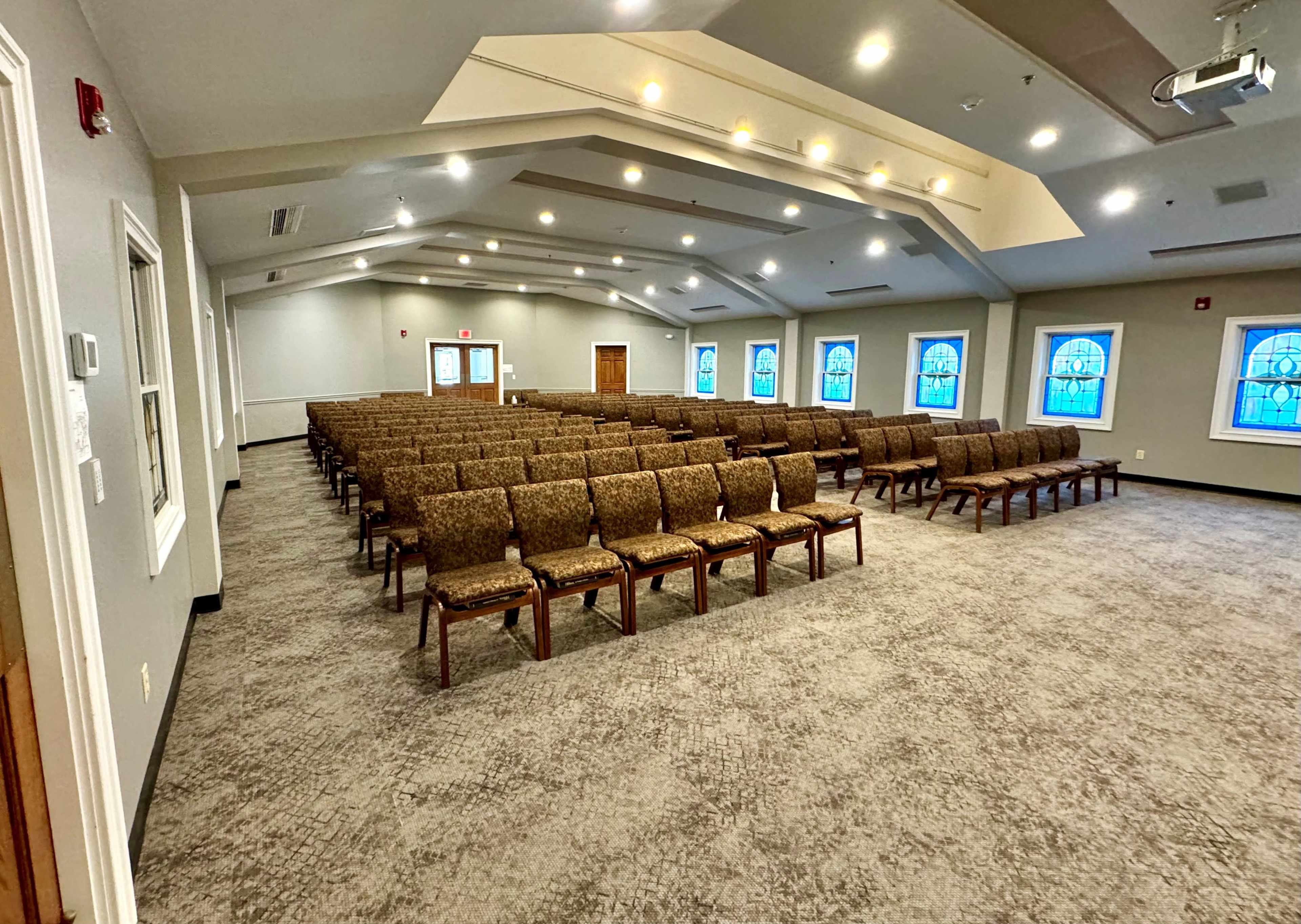 Well-appointed Medium-sized Auditorium Image in Hopkinton, Hopkinton, MA