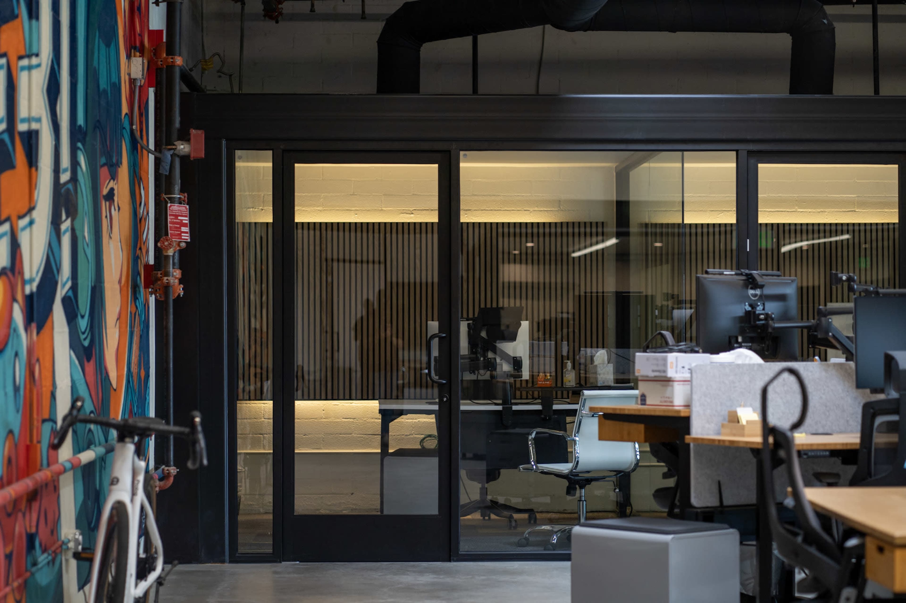 Modern Open Office / Cubicles Image in Historic Highlands, Pasadena, CA