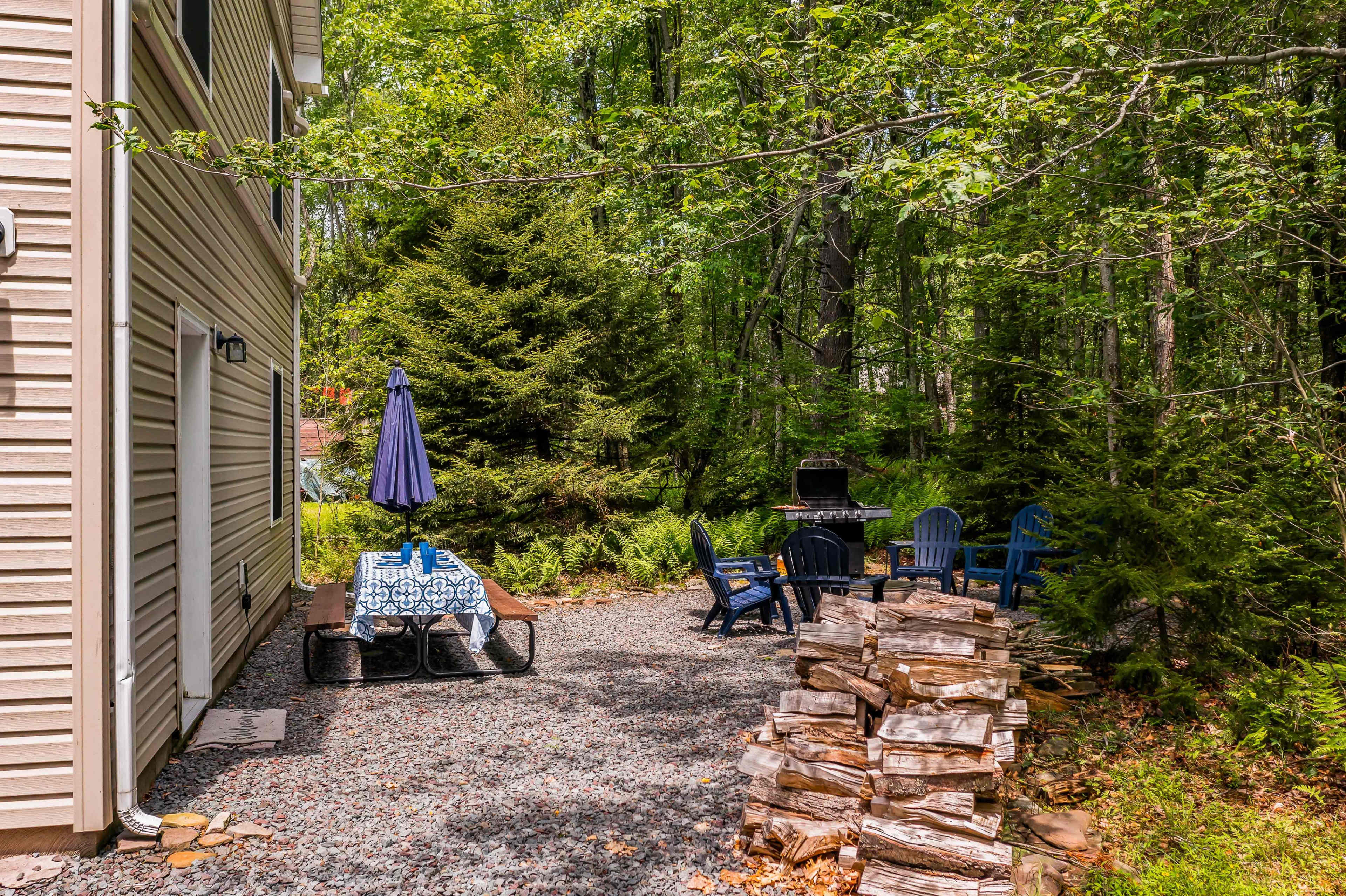 Stylish Cabin Retreat | Firepit & Walk to Lake Image in Coolbaugh Township, Pocono Lake, PA