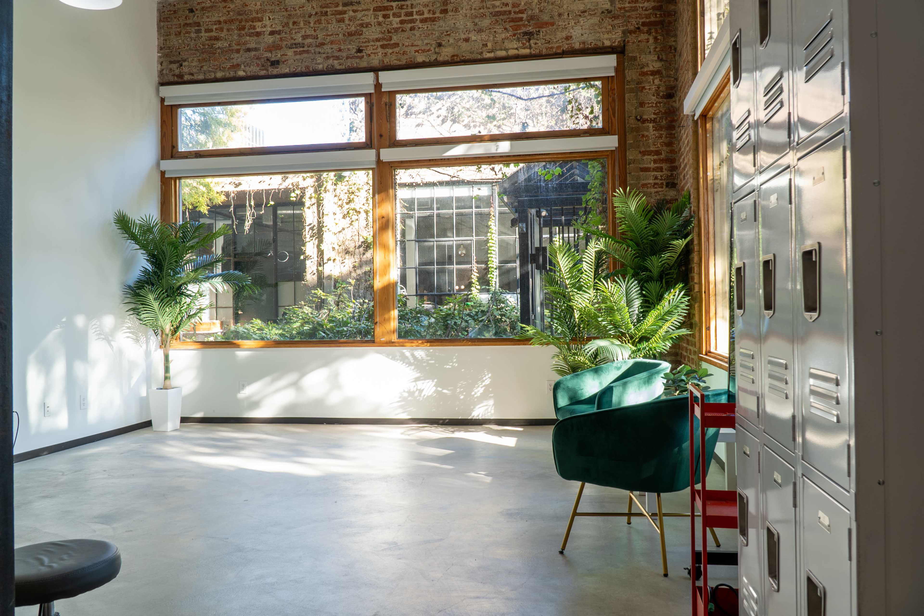 Versatile Creative Space Image in South Dallas, Dallas, TX