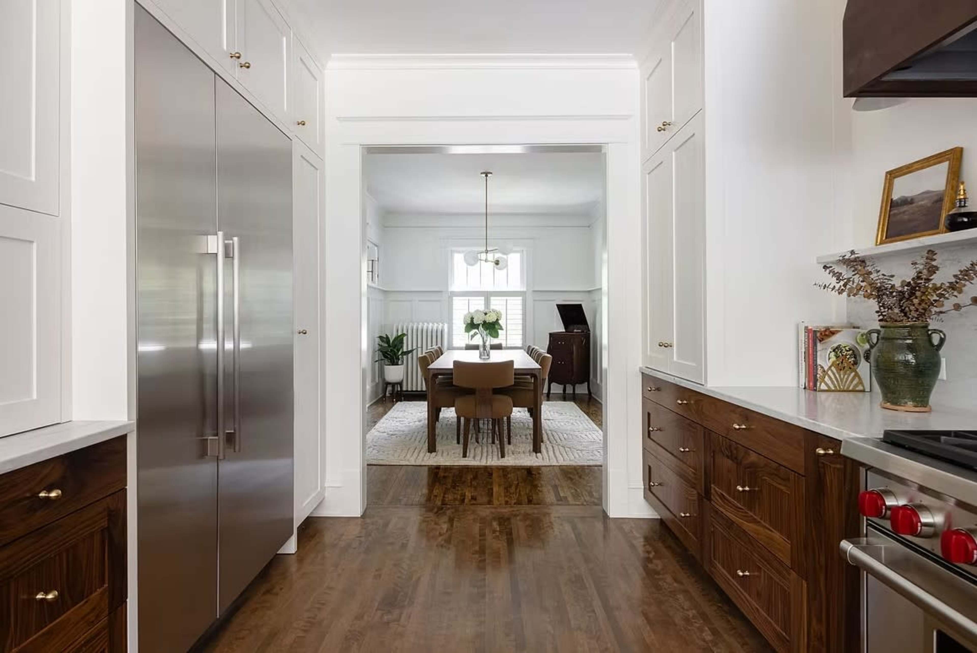 Timeless Minneapolis Lakes Historic Home with Elegant Kitchen space Image in East Isles, Minneapolis, MN