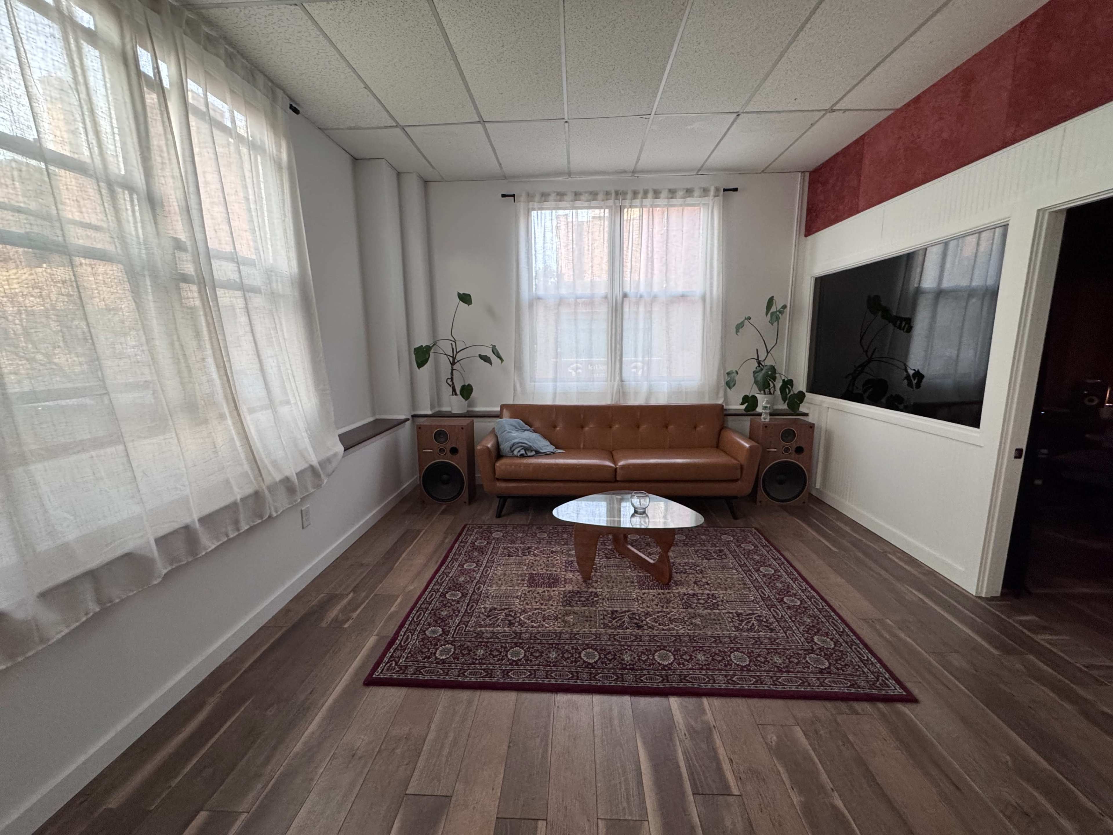 Sunny Modern Minimalist Production Studio Loft Image in Central Ward, Newark, NJ