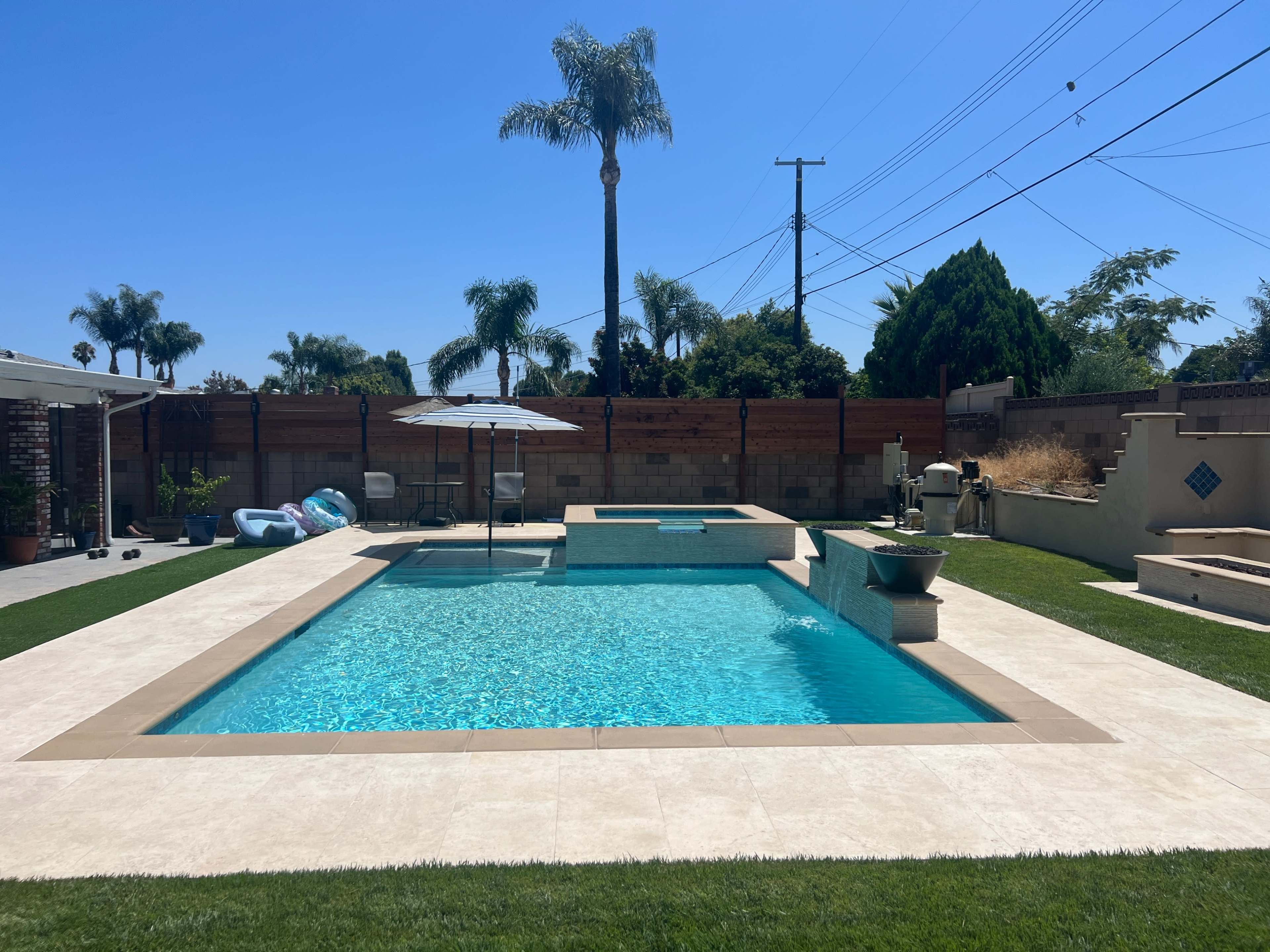 Luxury Backyard Pool Location in Northridge, CA Image in Northridge, Northridge, CA