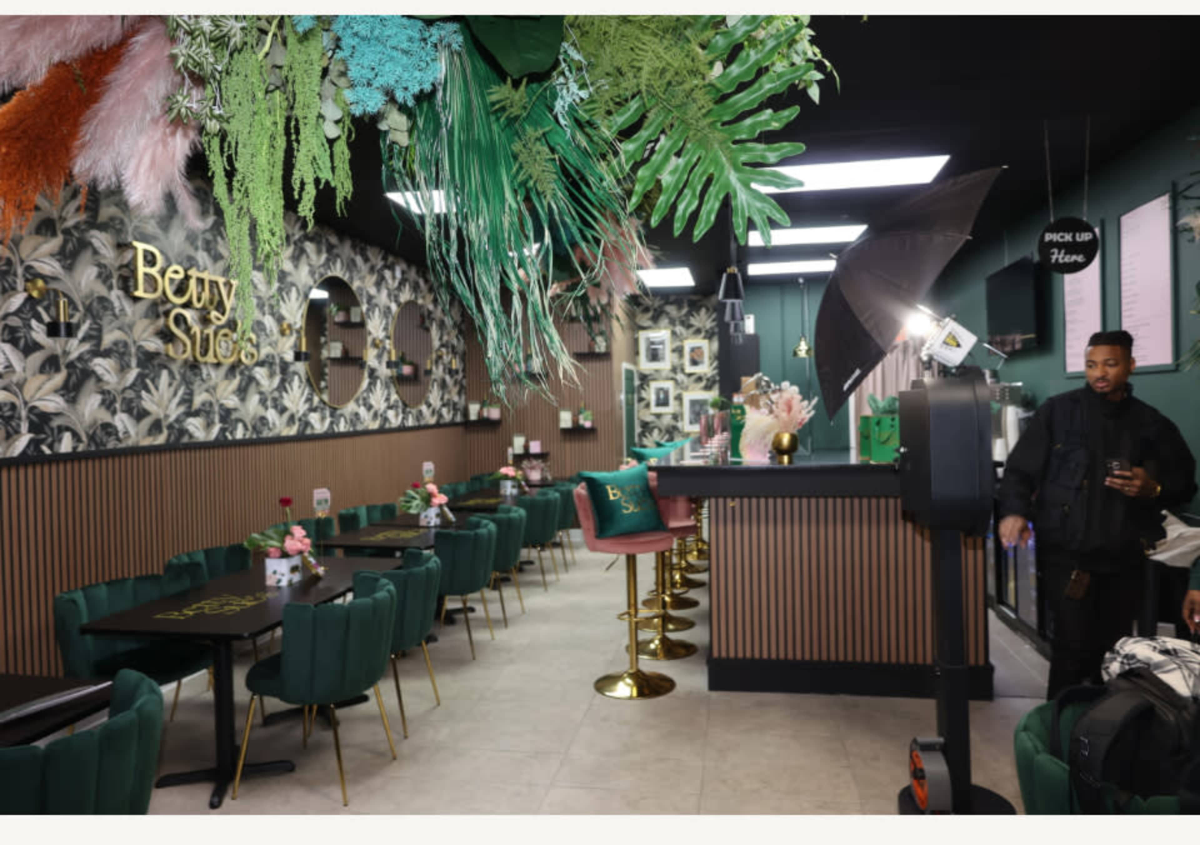 Urban Eden: A Cozy Downtown Restaurant Space for Lease Image in Downtown Atlanta, Atlanta, GA