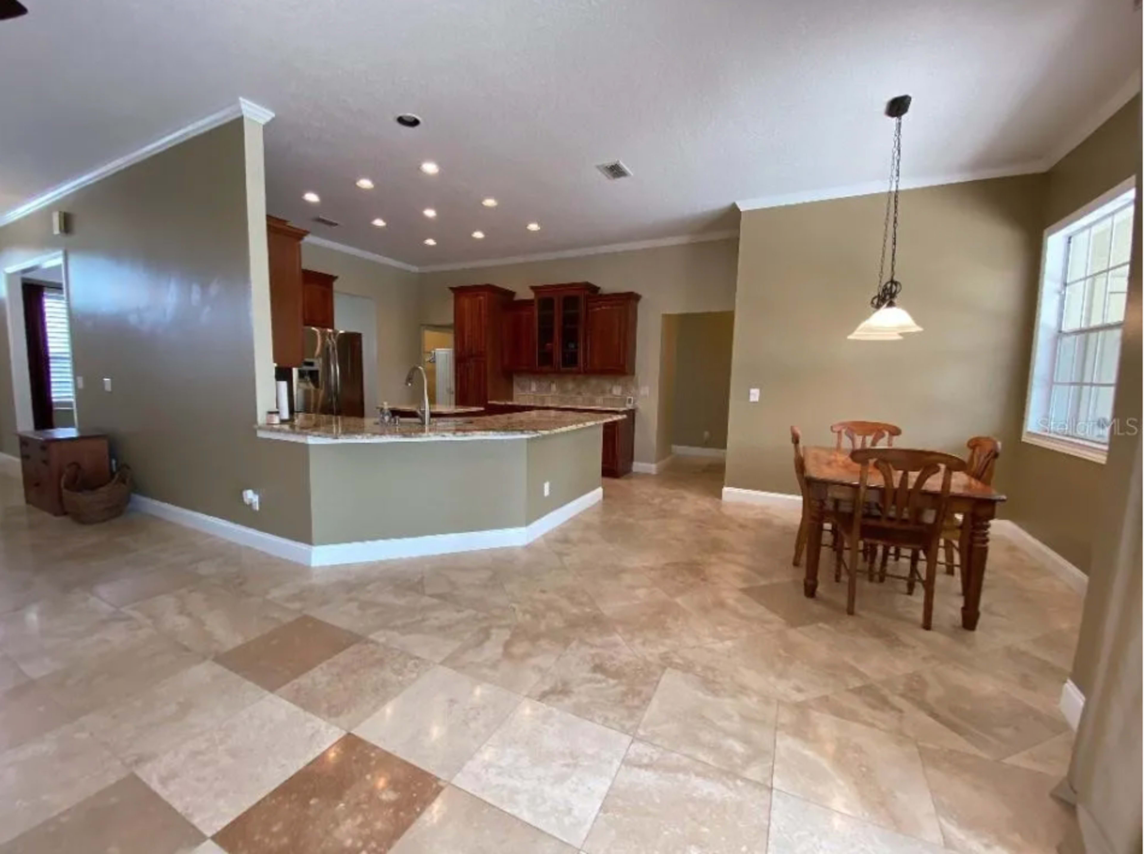Cozy house in a quiet neighborhood with open space, pool and garden Image in , OVIEDO, FL