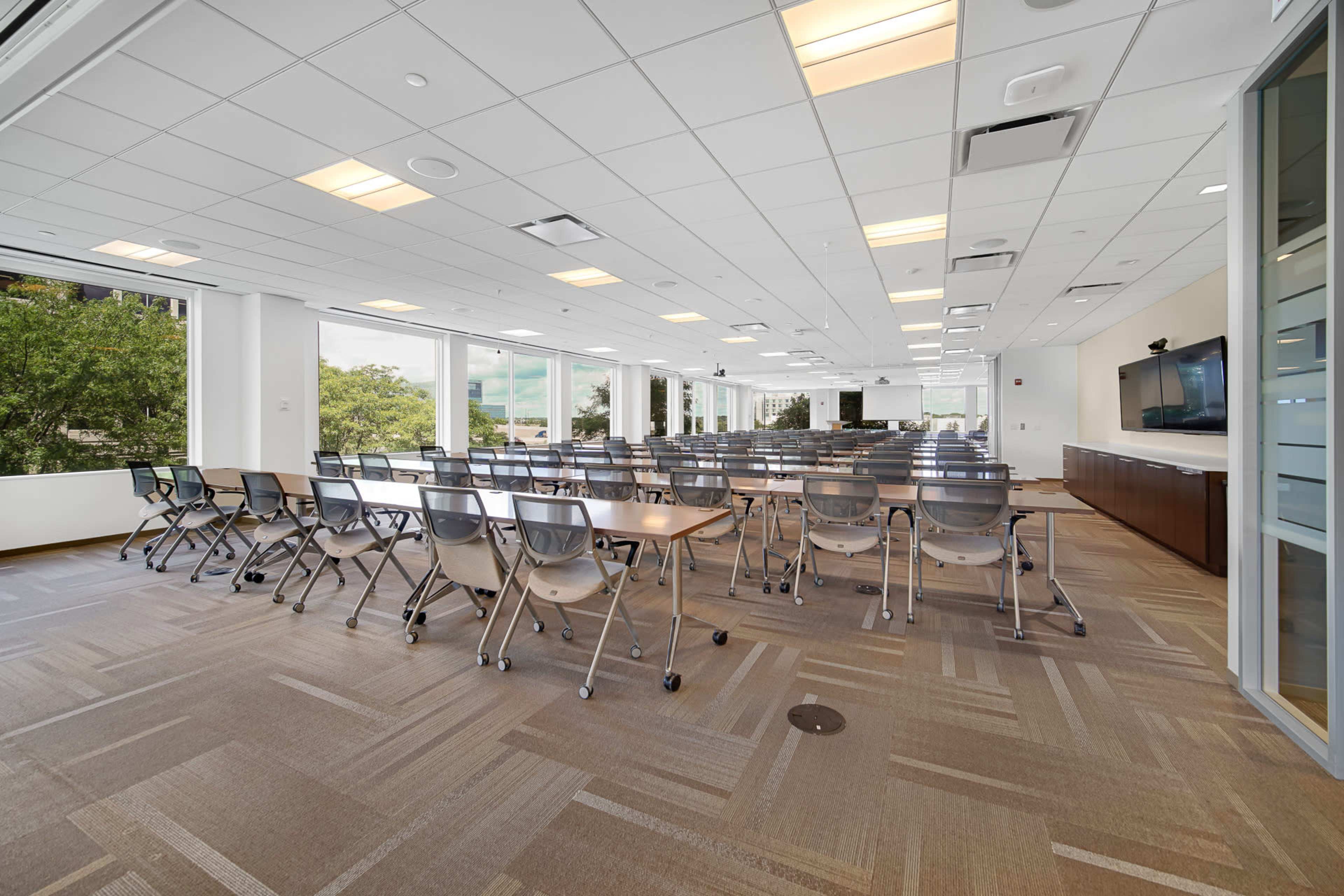 Corporate Events and Training Center Image in Schaumburg Township, Schaumburg, IL