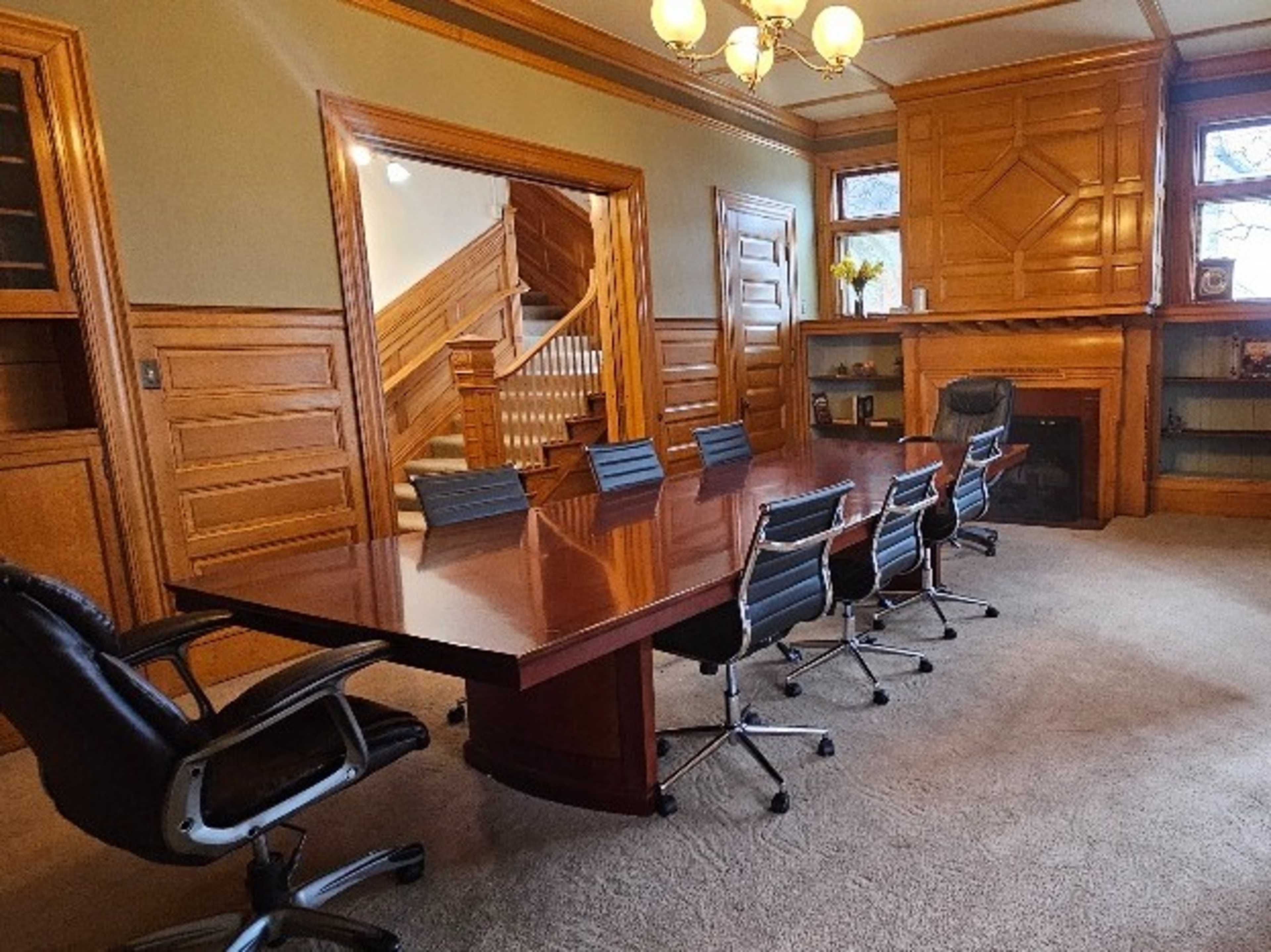 Dining Area/Conference Room