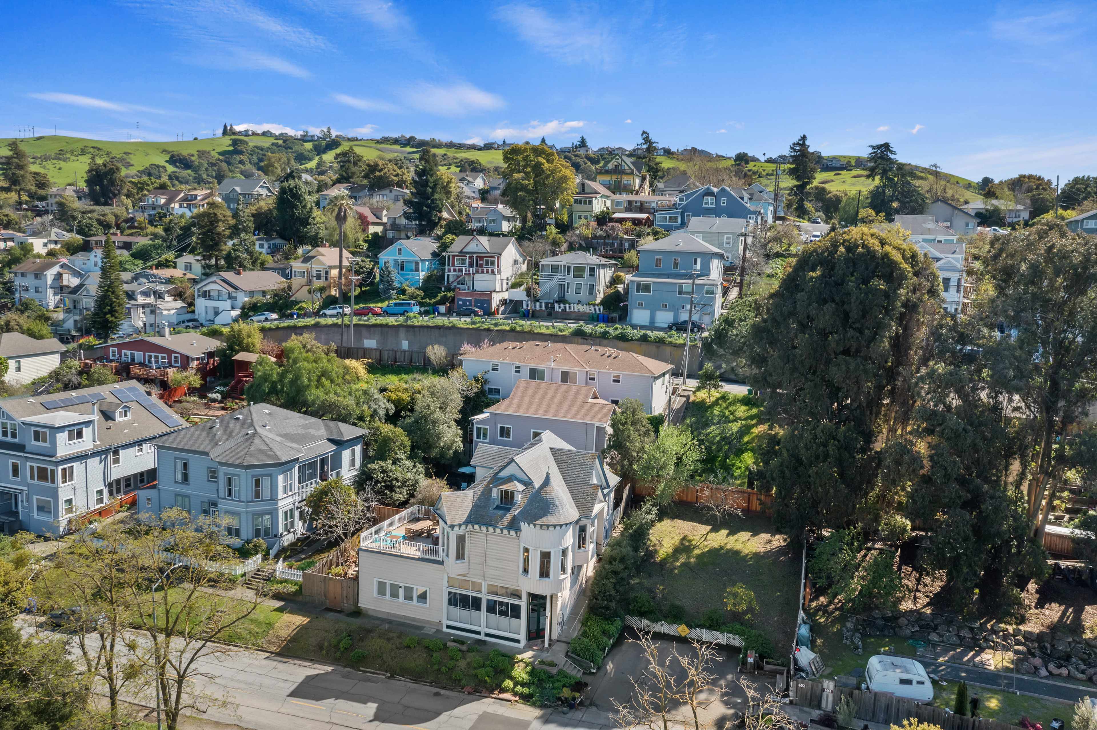Victorian manse with bay views Image in , Crockett, CA