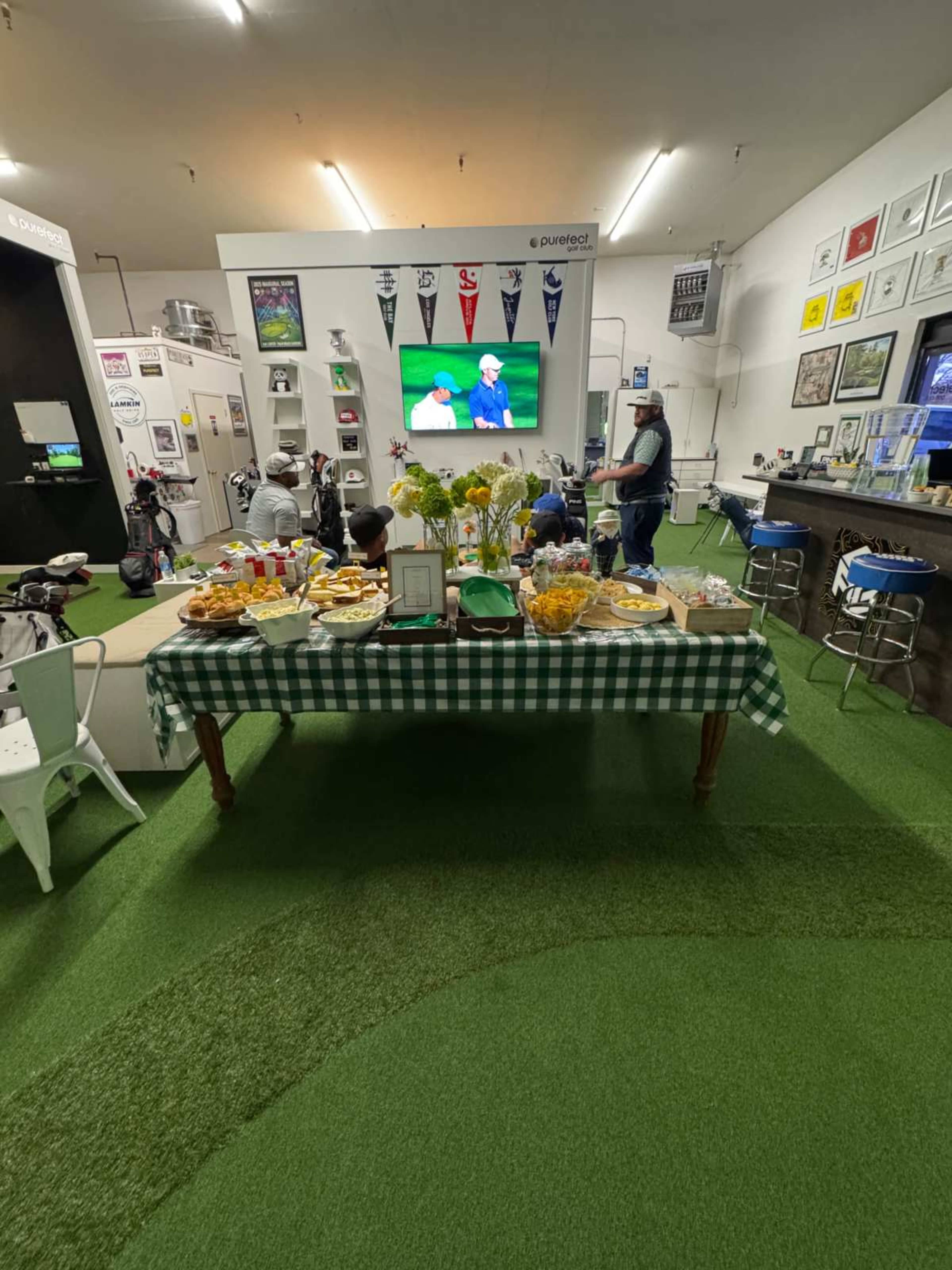 Downtown Golf store with high end technology Image in Napa, Napa, CA