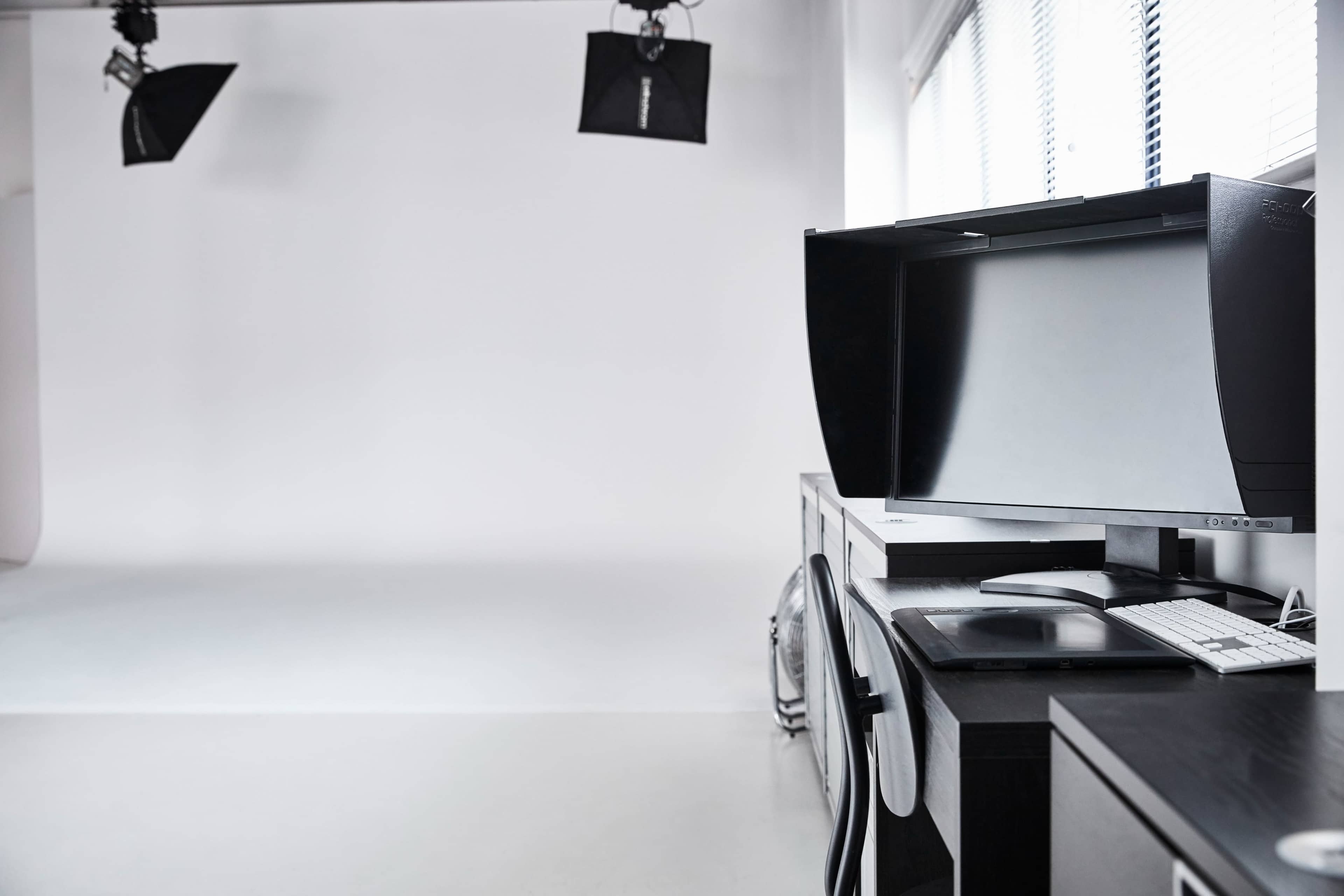 Modern Photo Studio with Equipment Rental Image in Wallingford, Wallingford, ENG