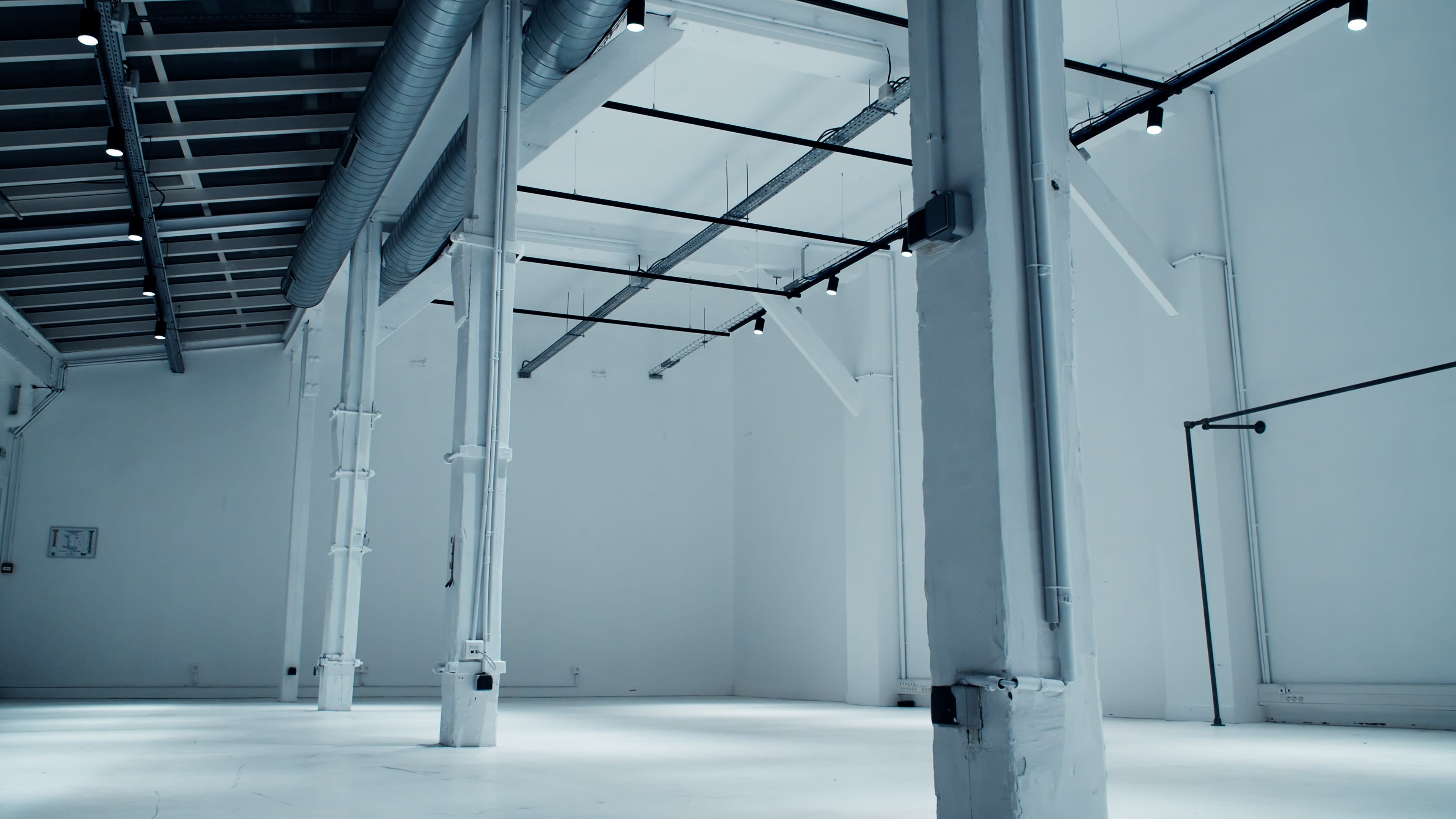 Showroom lumineux de plus de 200m² dans le cœur du 11ème. Image in Saint-Ambroise, Paris, 