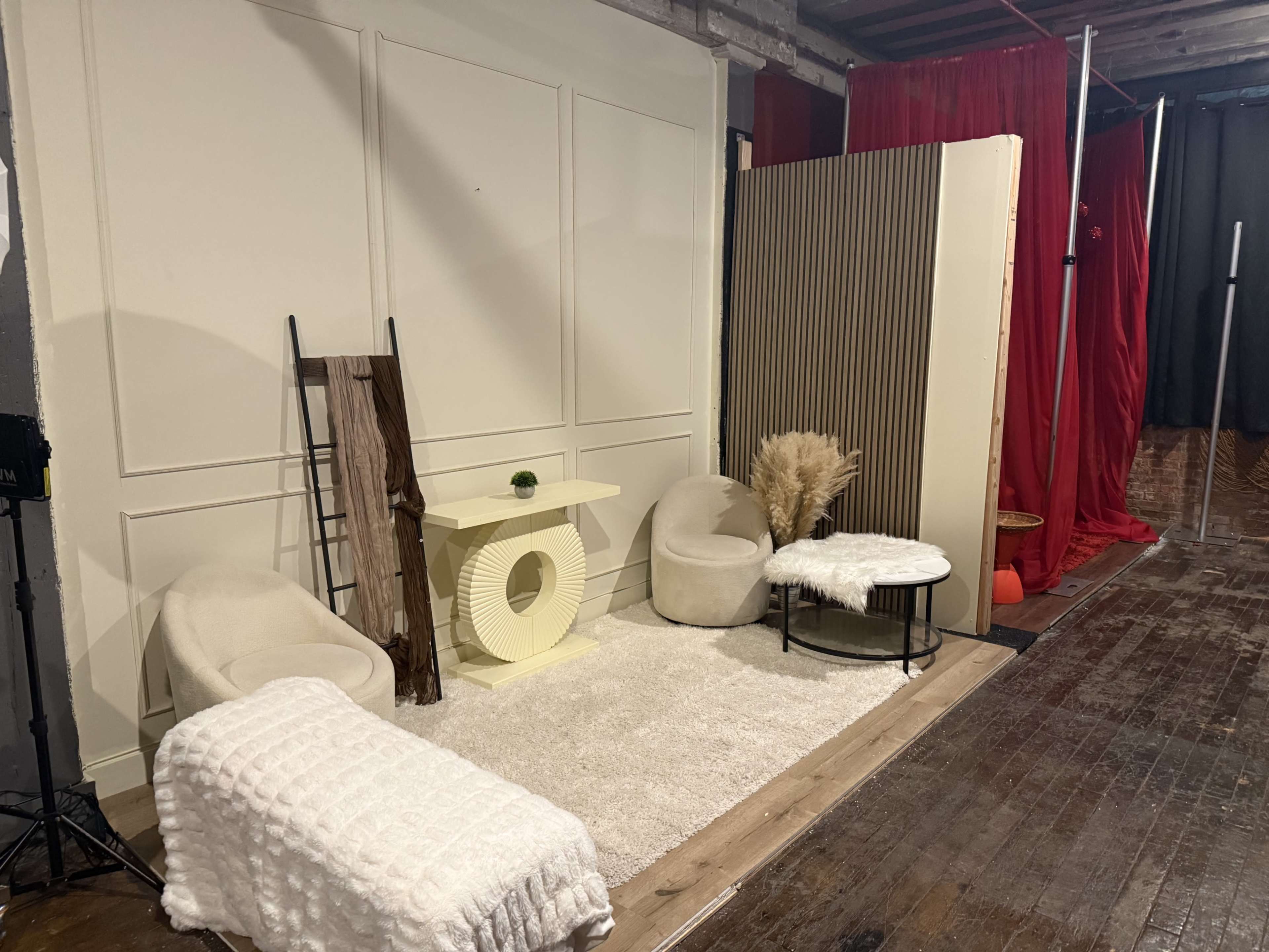Sunset Park Beautiful Multi-Set Photo/Video Studio with Equipment Included ! *2025 VALENTINE'S DAY SET* Image in Sunset Park, Brooklyn, NY