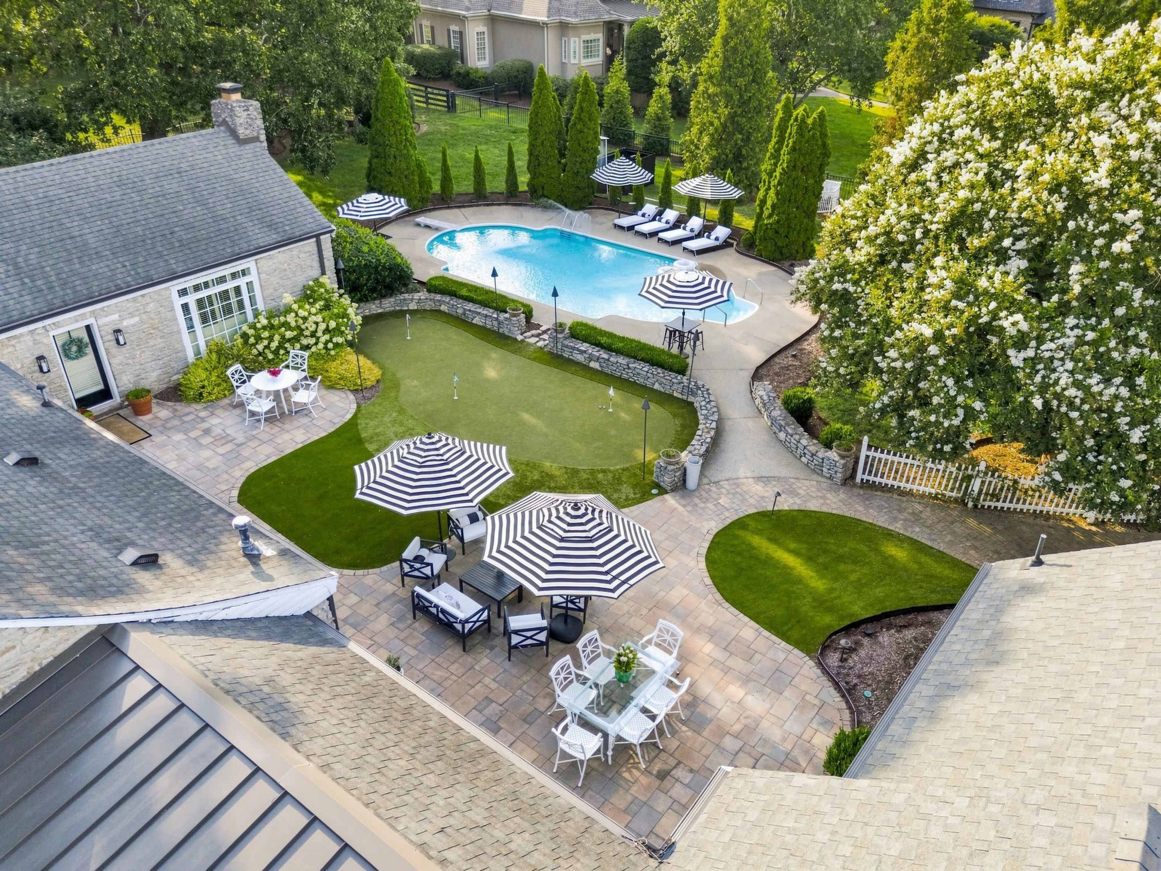 Royal Oaks Estate, Grounds with Pool and Tennis Court Image in Hendersonville, hendersonville, TN