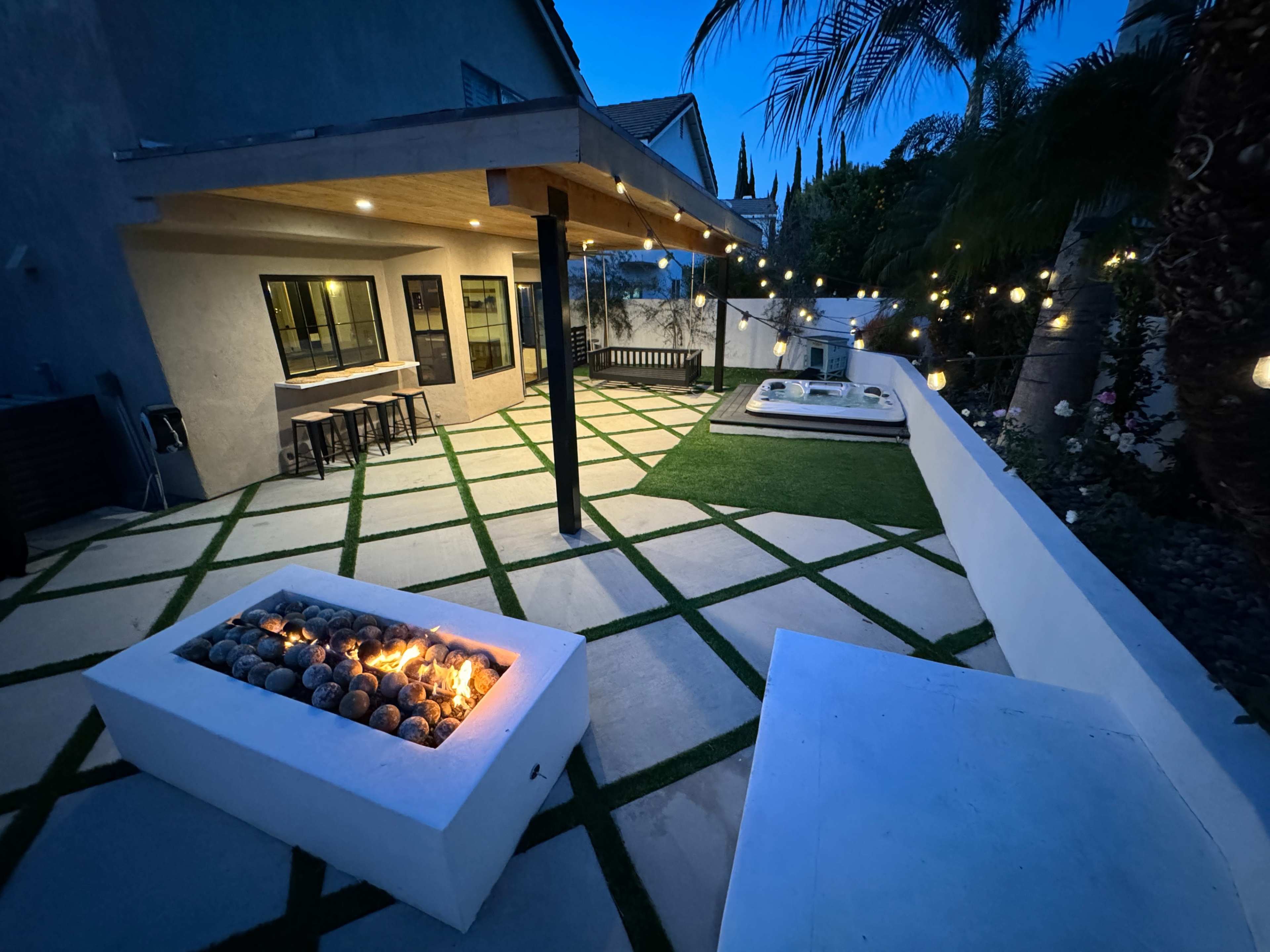 Modern Farmhouse Interior with Custom Landscaped Yard Image in Moorpark, Moorpark, CA