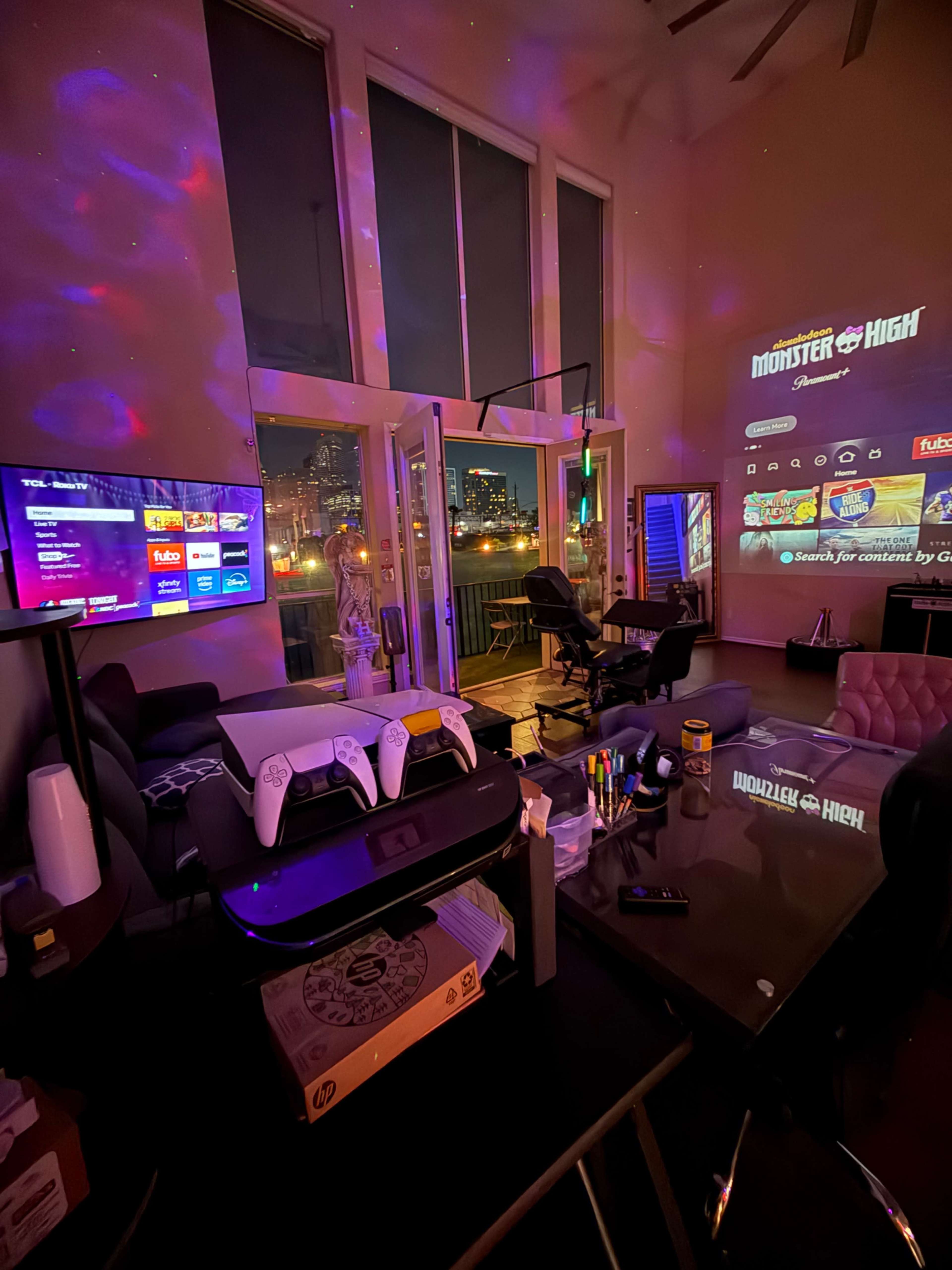 Skyline Townhome Image in Downtown Houston, Houston, TX