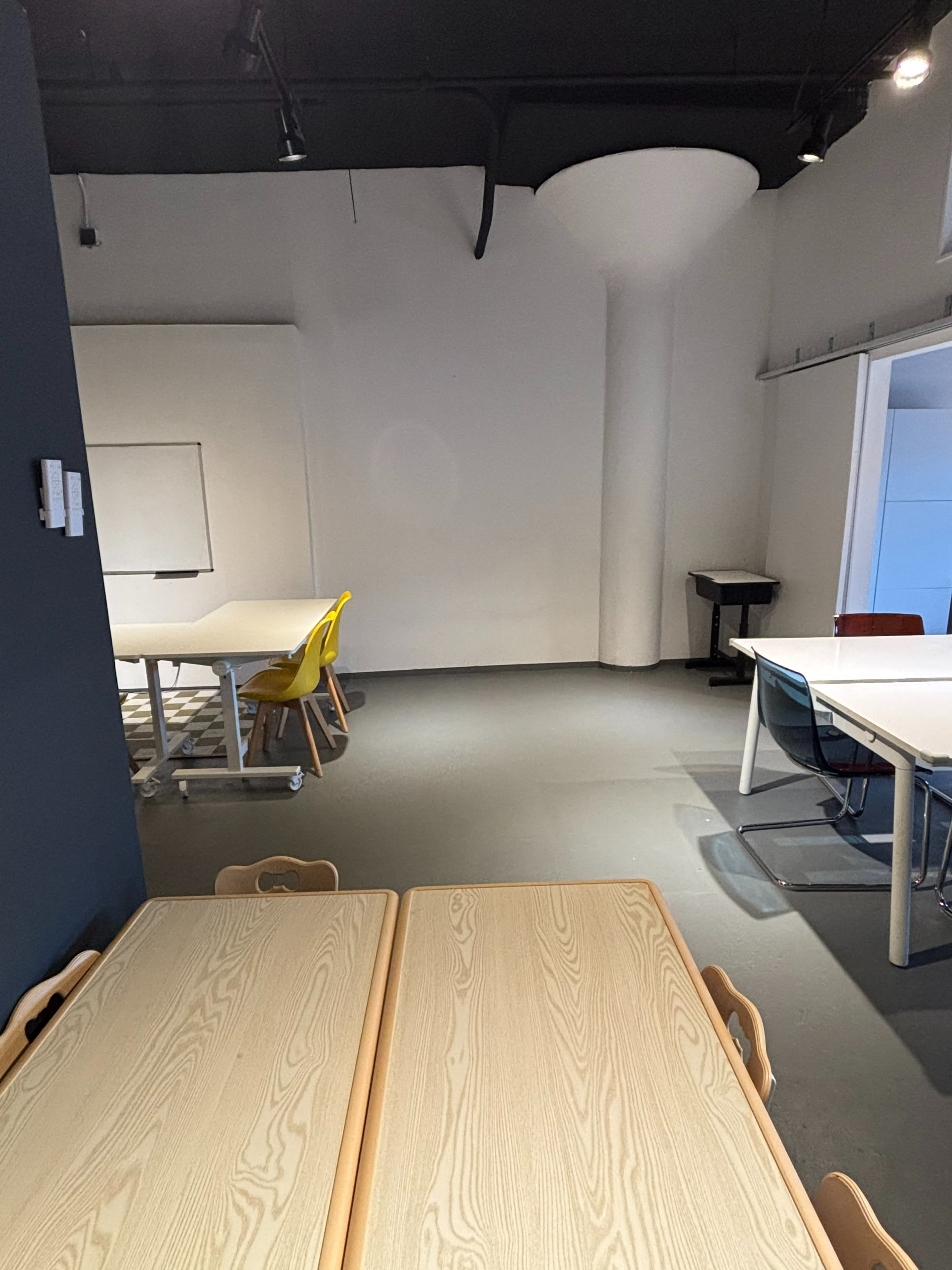 Studio, high ceilings, modern, industrial, spacious, center of Long Island City Image in Long Island City, Long island city, NY