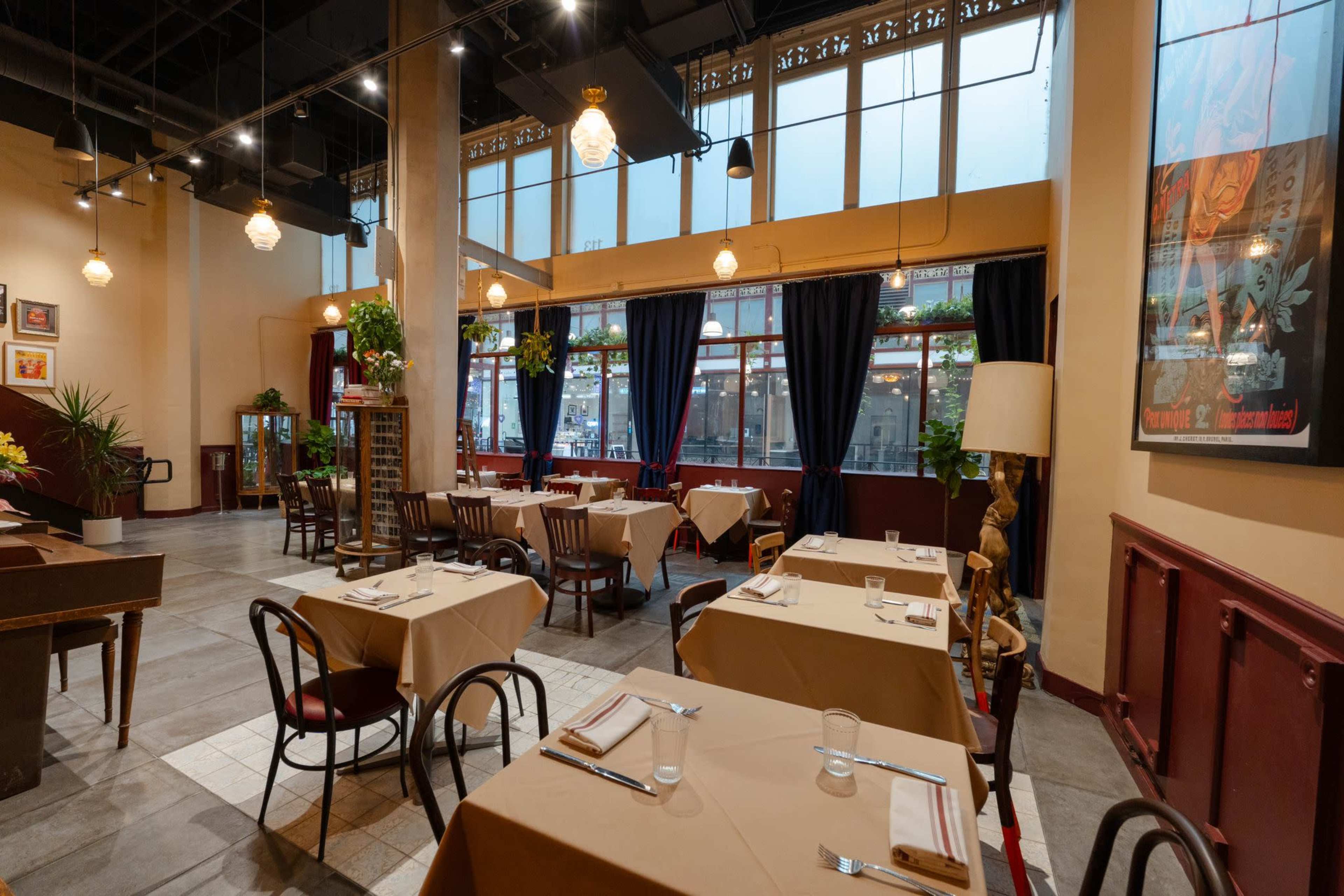Beautiful Classic French Restaurant and Bar in Downtown Los Angeles! Image in Central LA, Los Angeles, CA