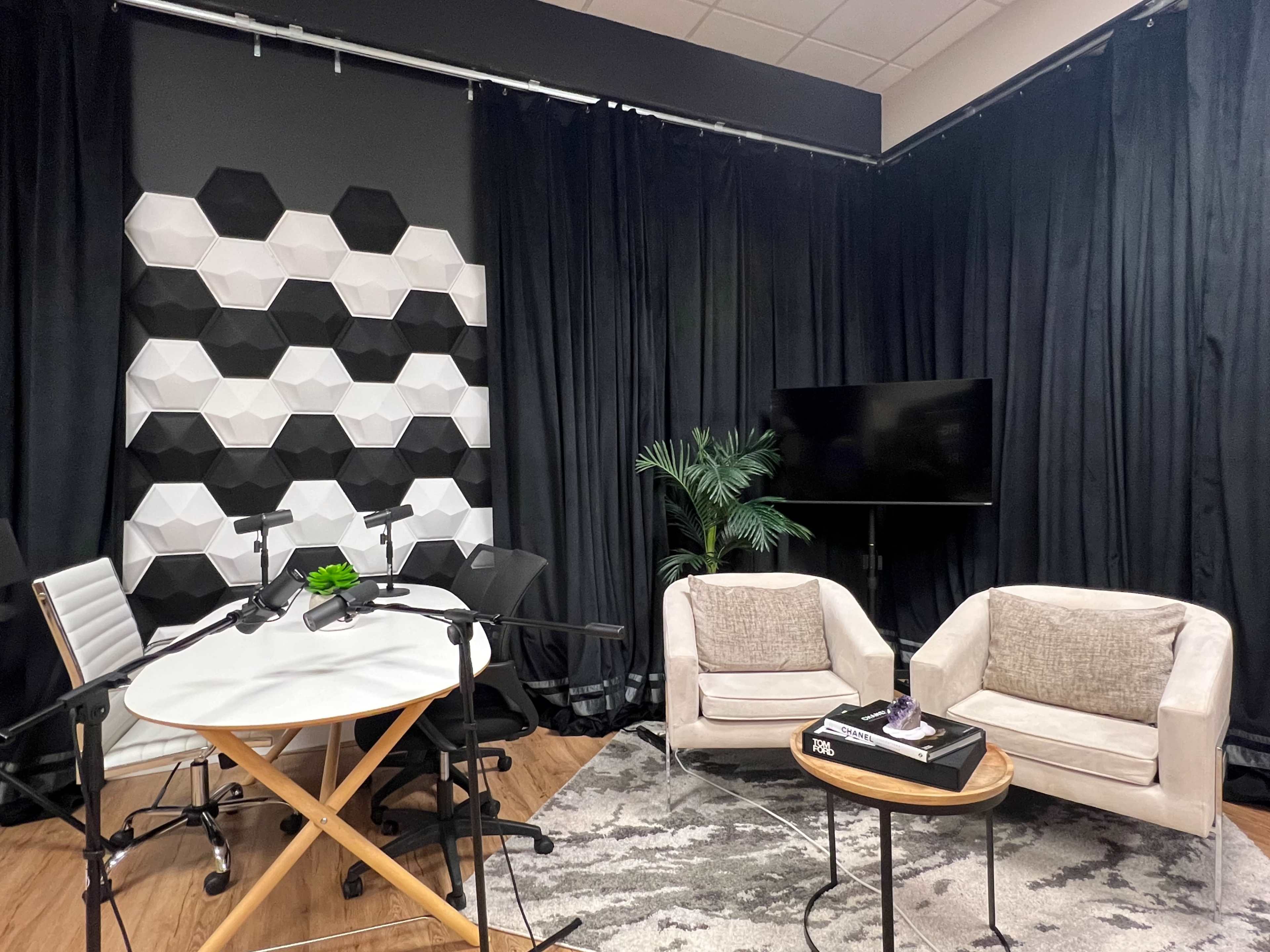 Content Studio | Modern Minimalist Creative Space Image in Meadow Woods, Orlando, FL