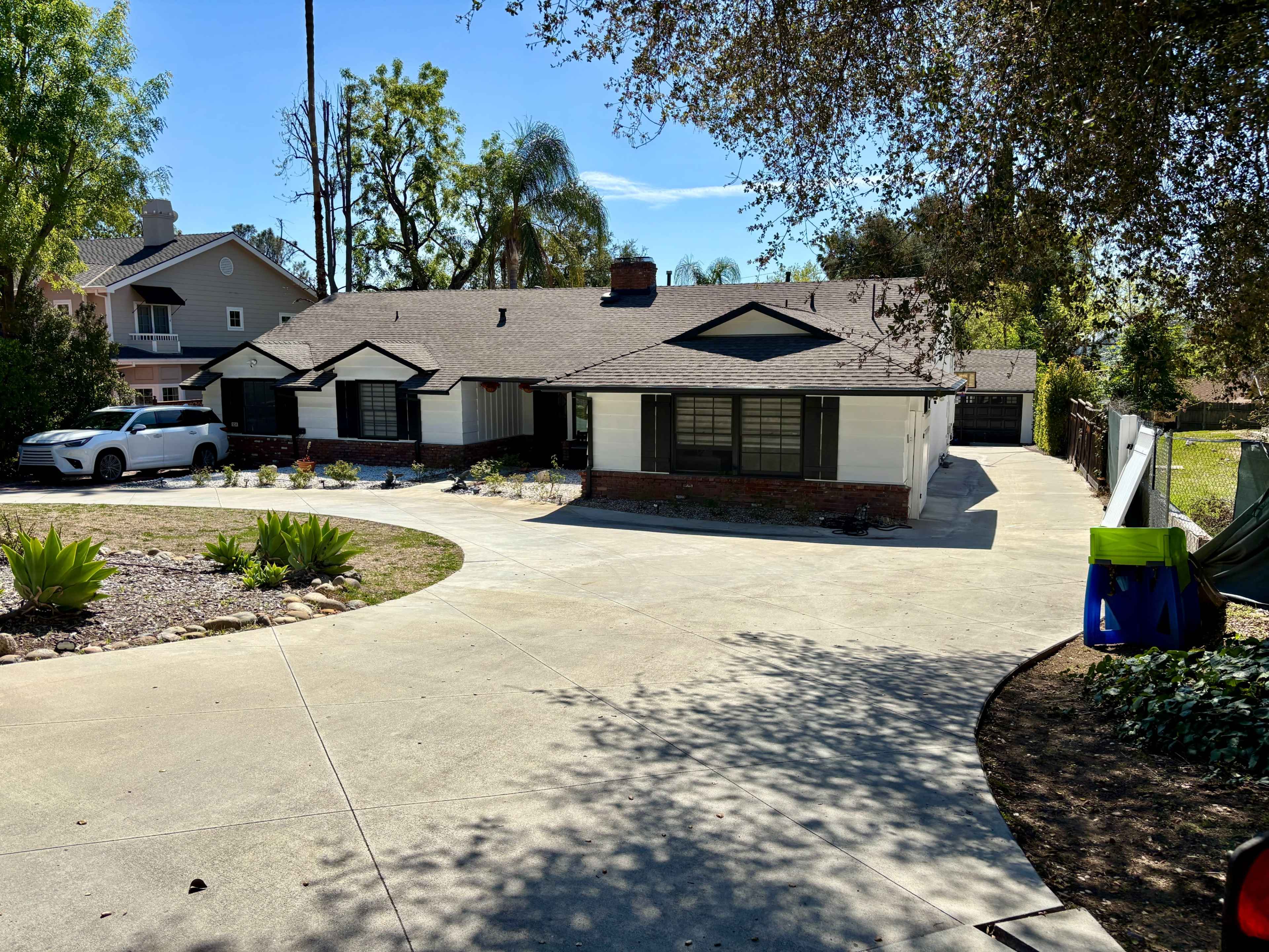 Secluded Ranch House with Large Driveway and Pool Image in La Cañada Flintridge, La Canada, CA