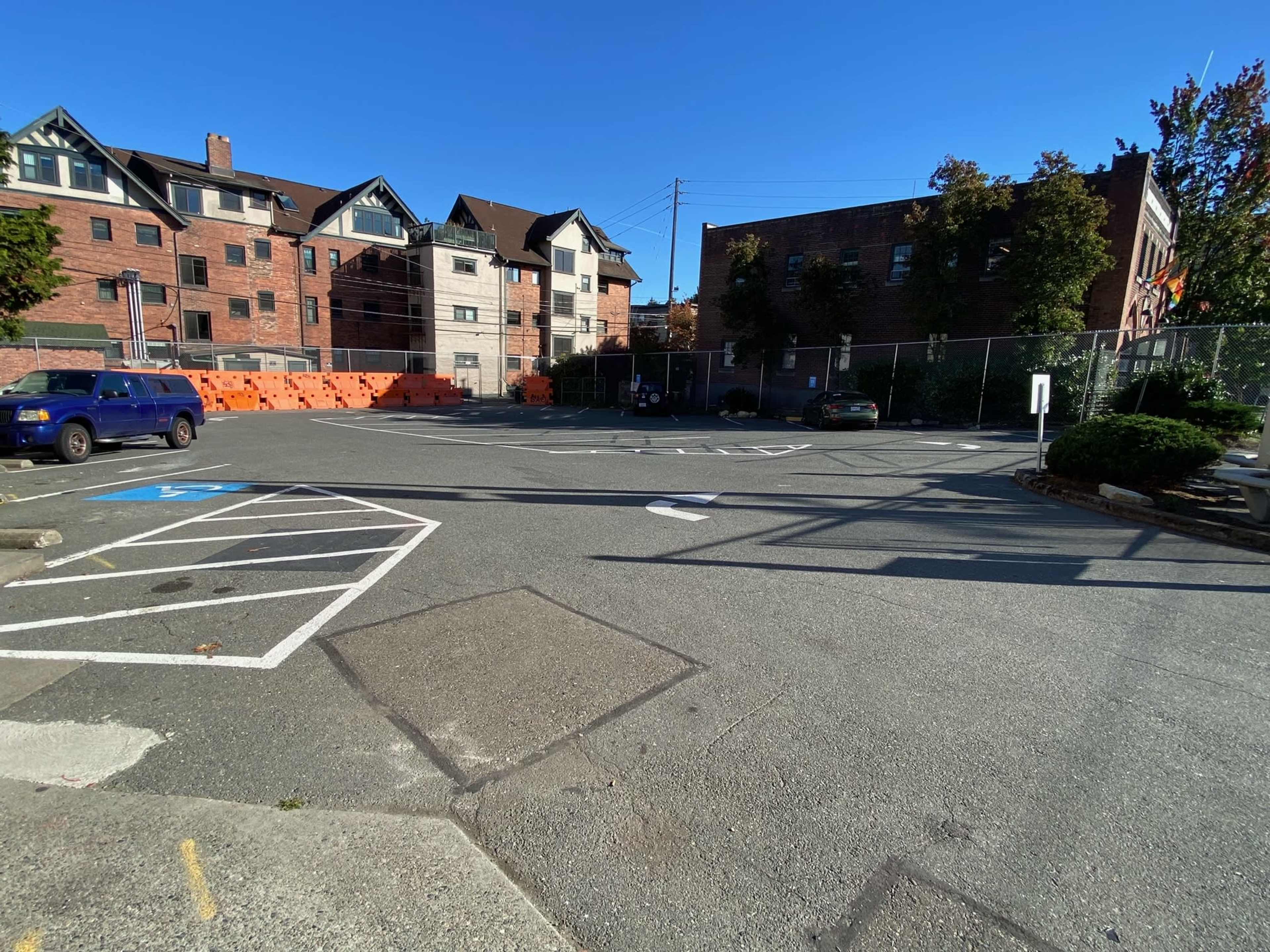 Large flexible space in a former grocery store. Image in Stevens, Seattle, WA