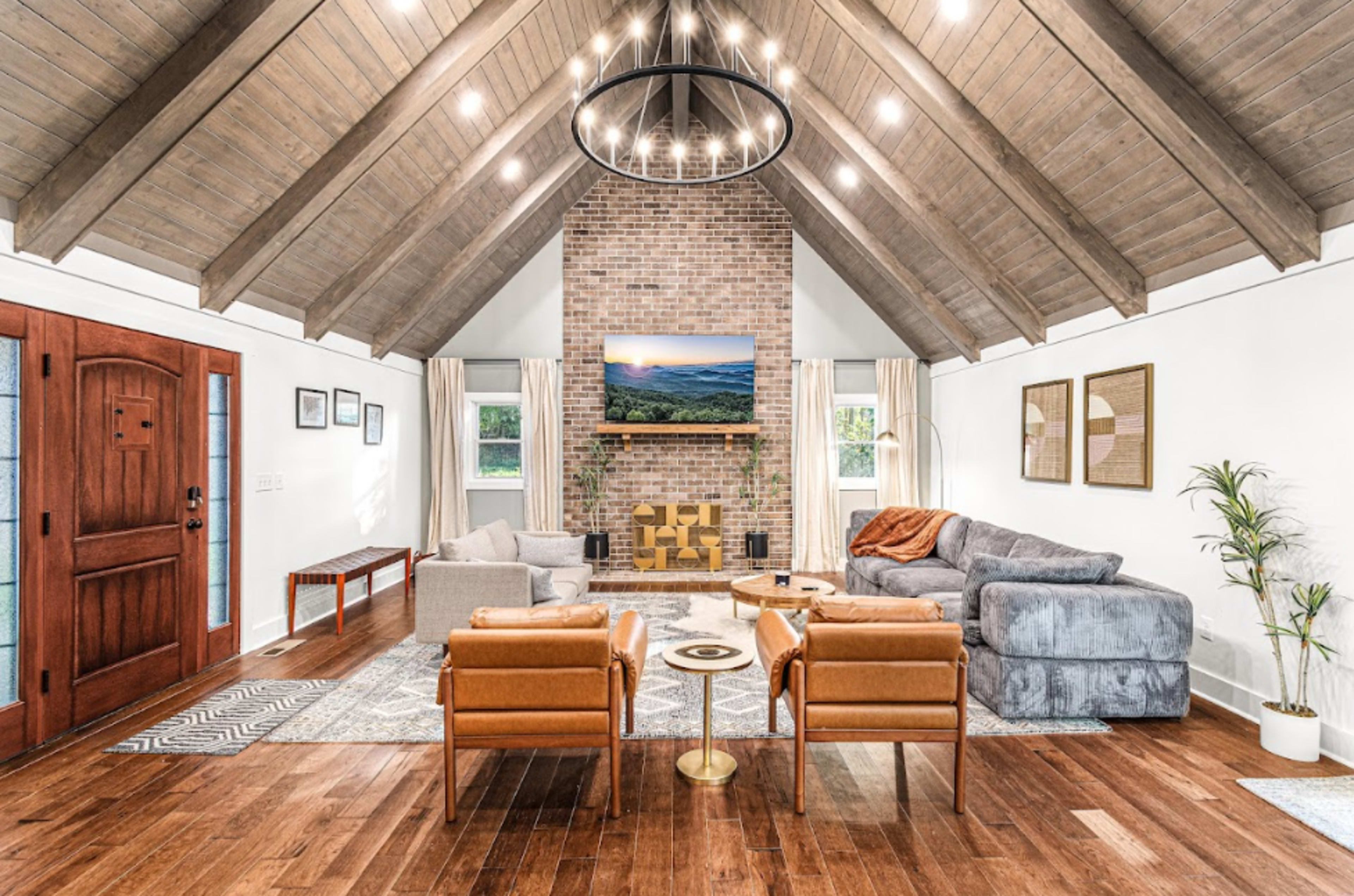 Upscale Oasis: Private Luxury Woodland Retreat Image in , Asheville, NC