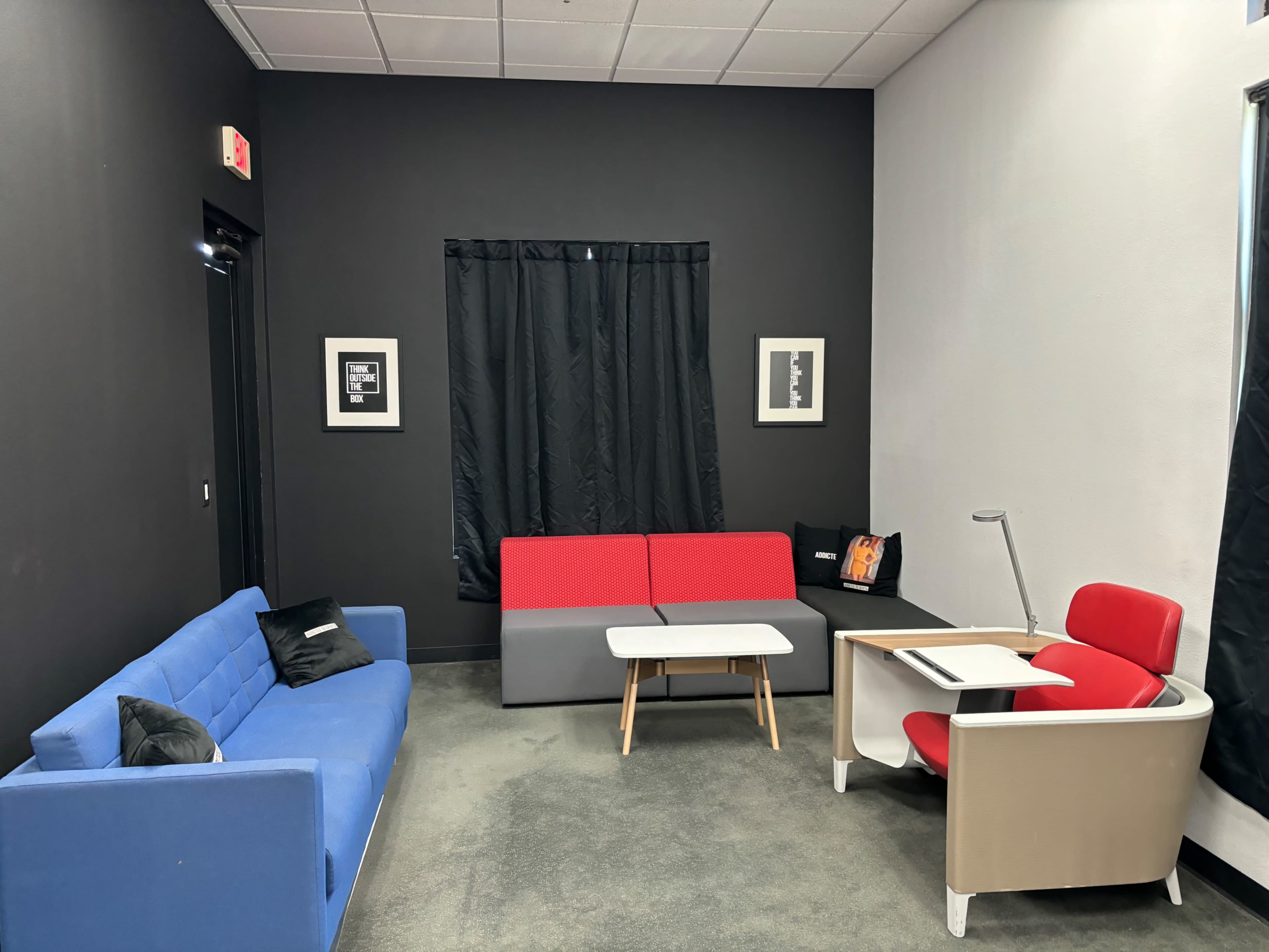 Versatile Studio Space for Photography, Videography, Podcasts, Meetings, and Movie Nights Image in Downtown Lincoln, Lincoln, CA