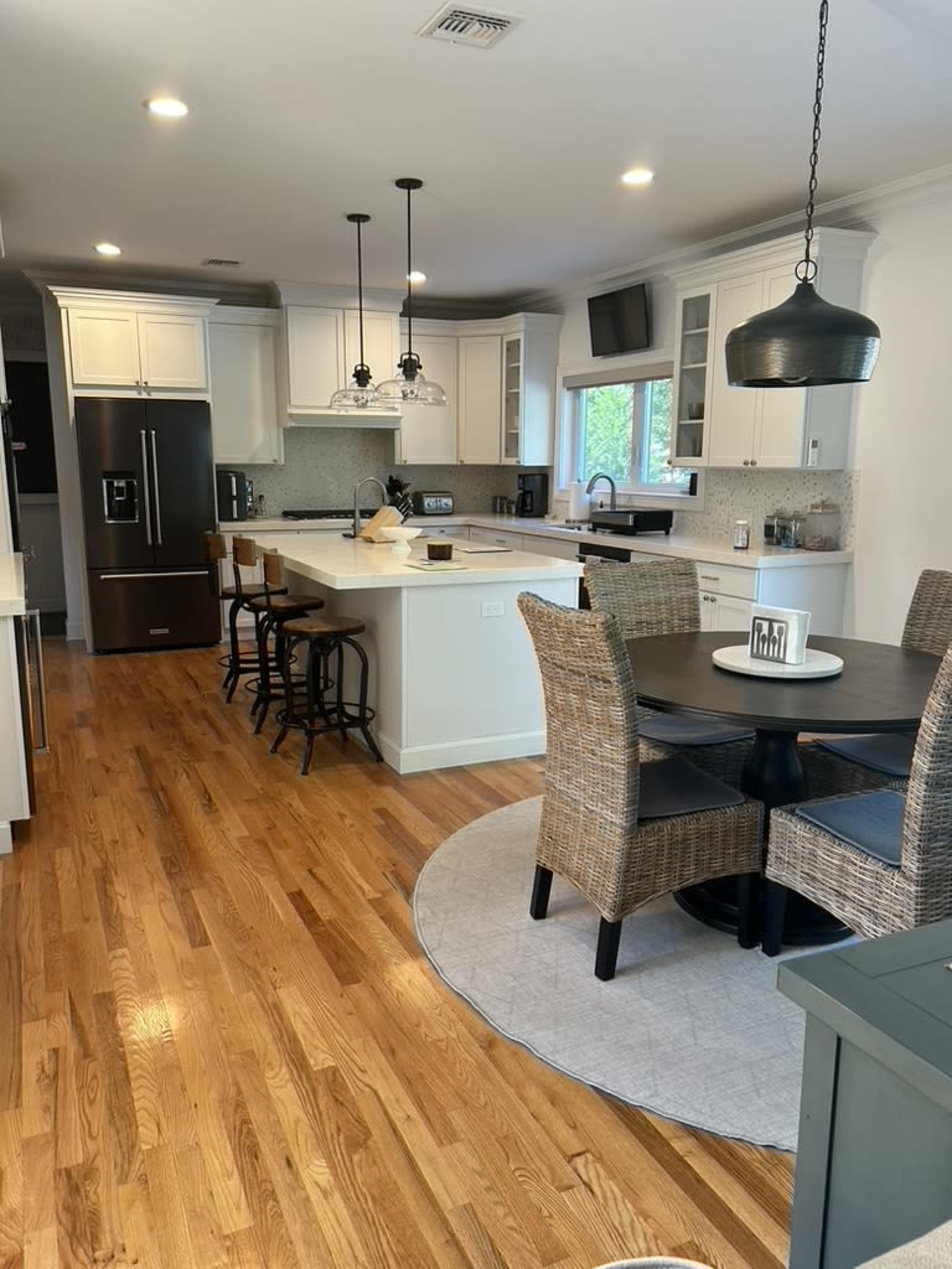 Large newly built suburban home on quiet cul de sac. Image in Islip, Bohemia, NY