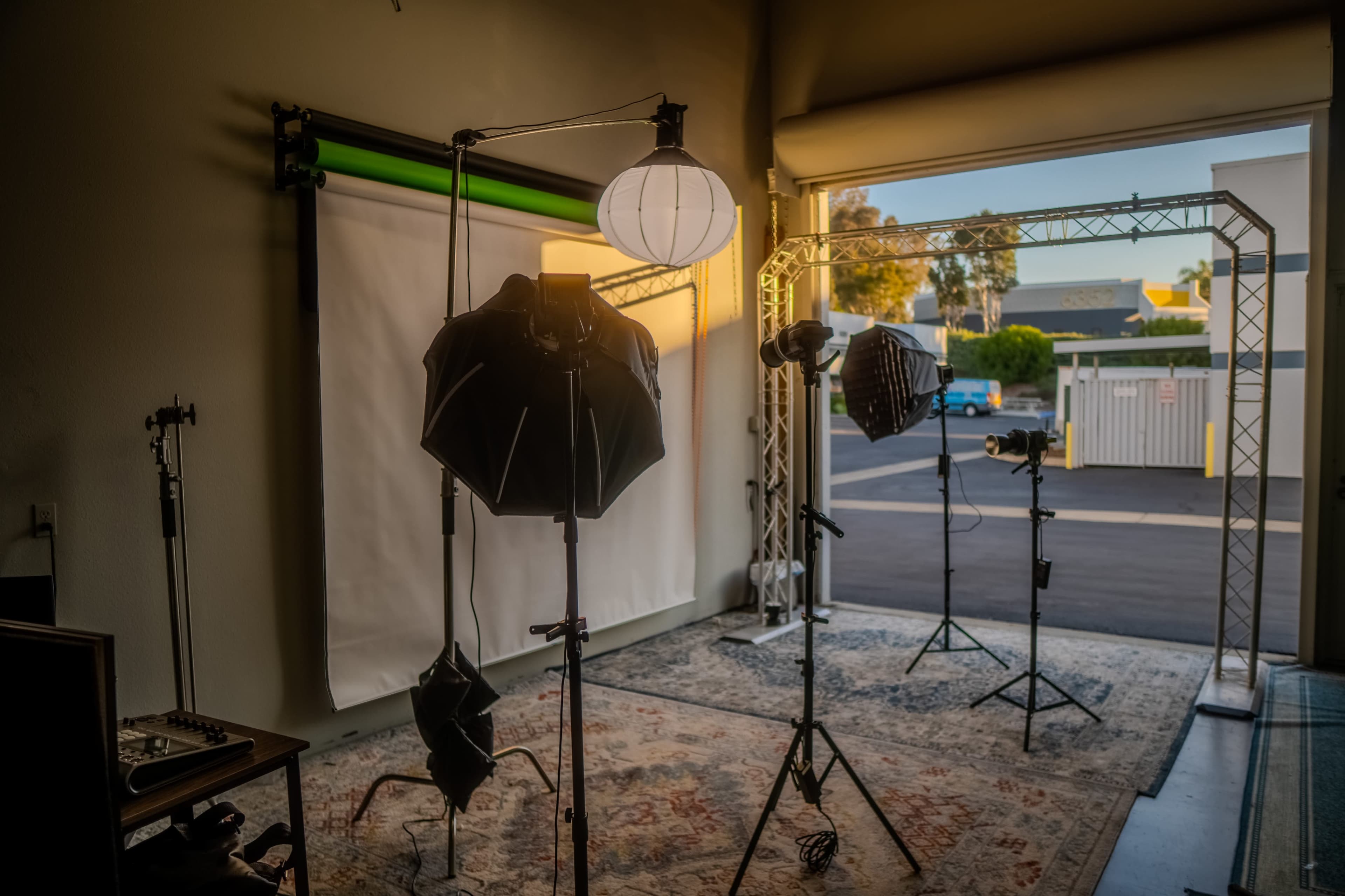 Turnkey Photography Suite with Lighting & Backdrops Image in Carlsbad, Carlsbad, CA