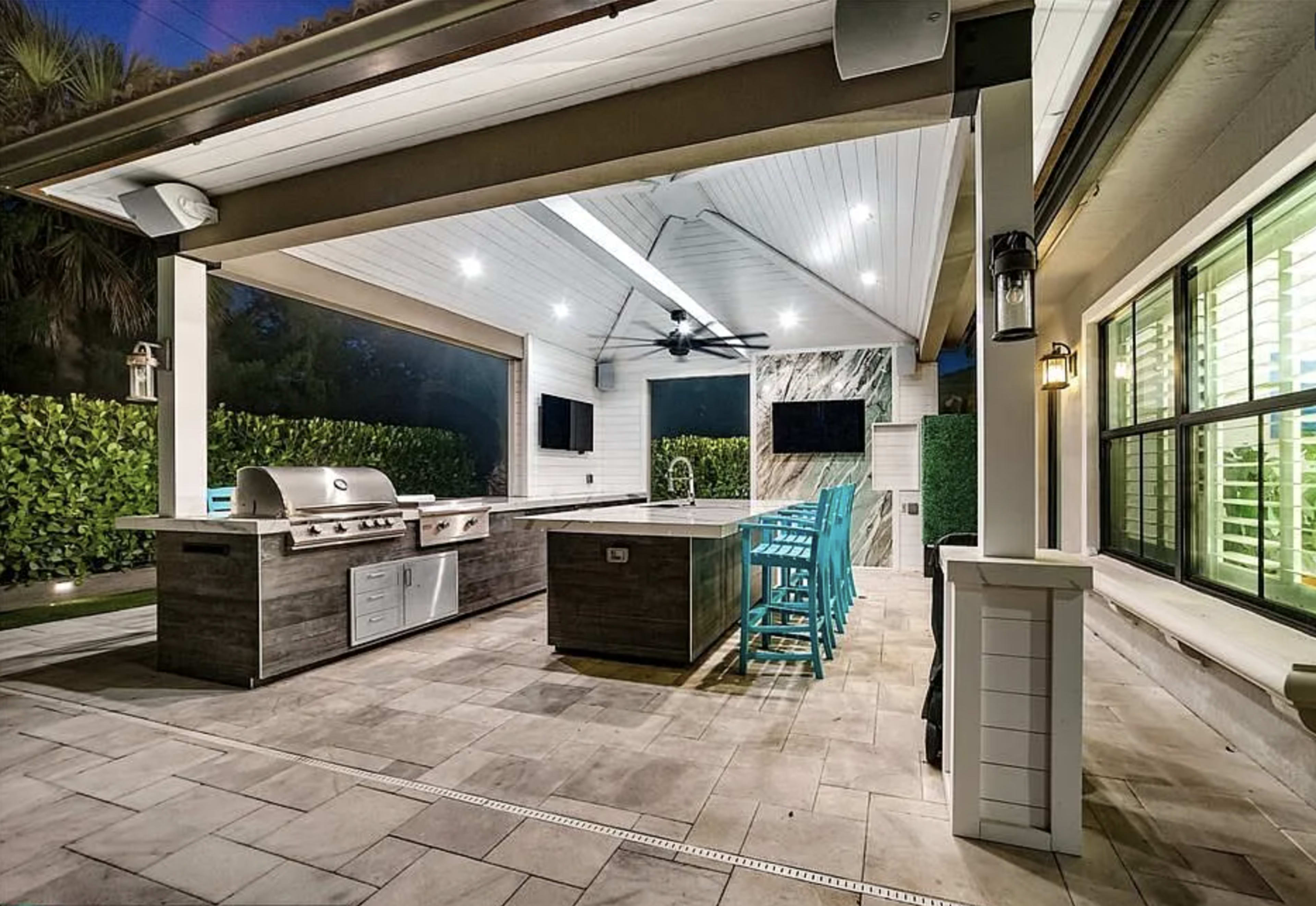 Private Pool Backyard Oasis Image in Parkland, Parkland, FL