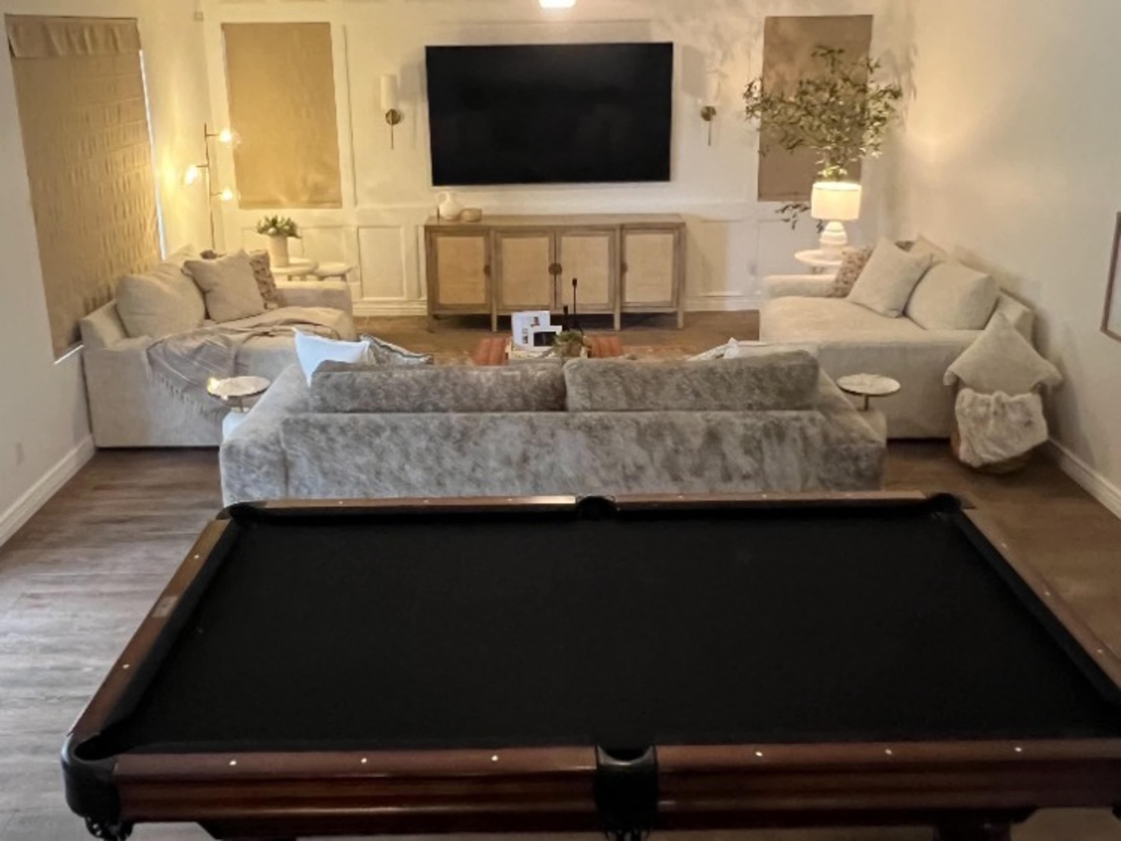 Pool Table / Living Room / 85' TV