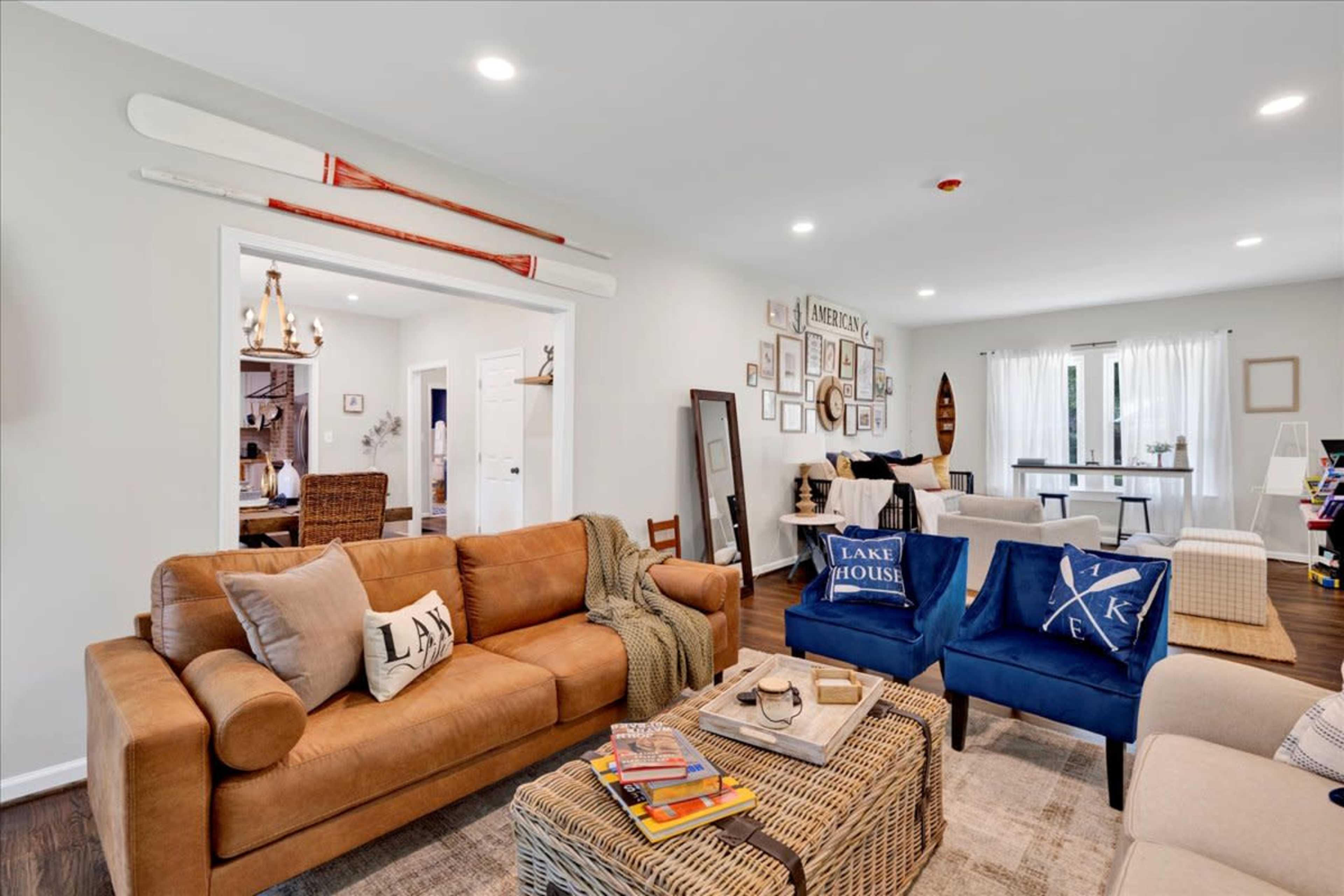 #LakeHouse Fun, Fishing, & Games w/ Creative Corner - Near Airport/BJCC/Downtown/Crossplex Image in North Eastlake, BRIMGINHAM, AL