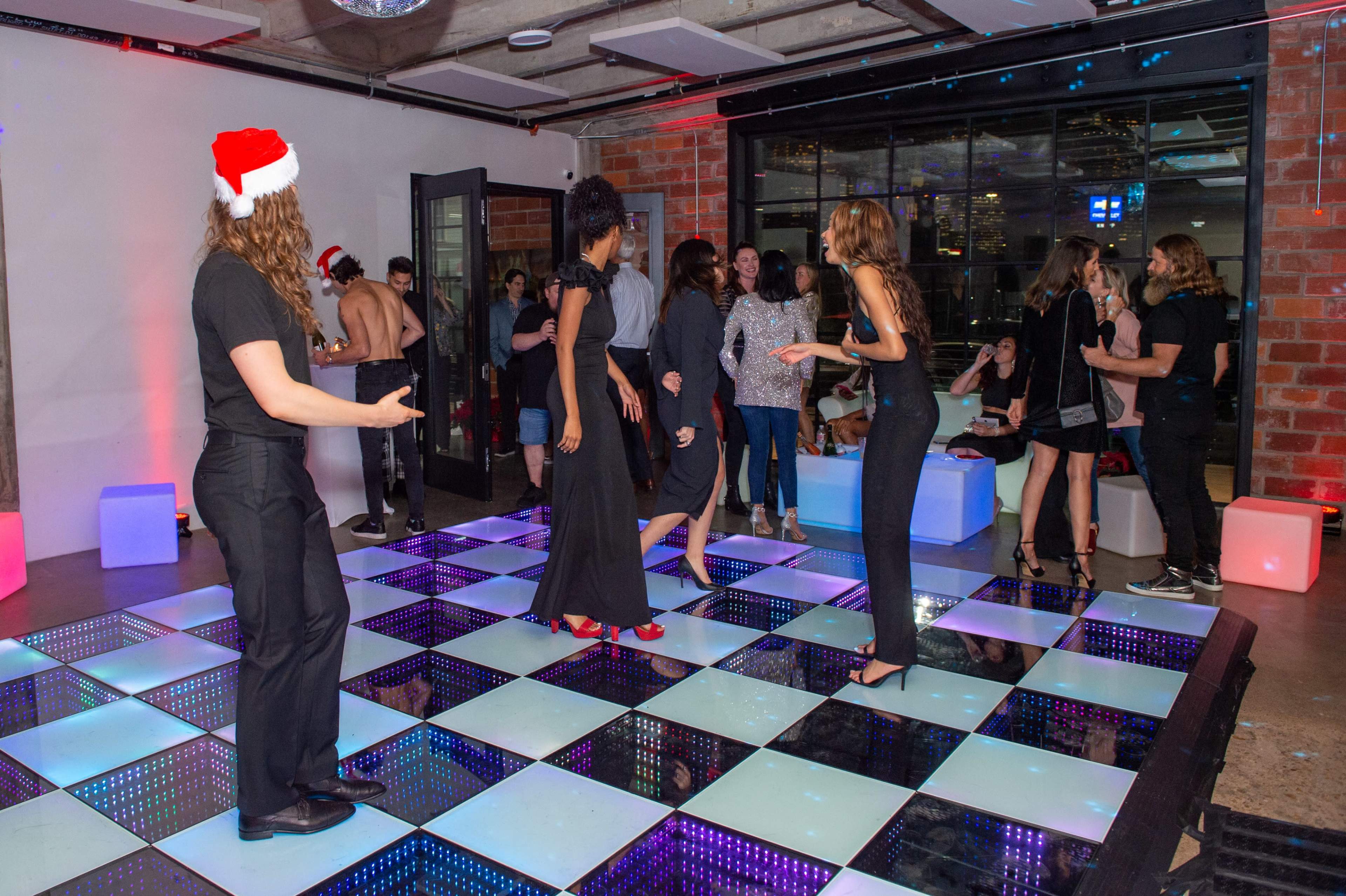 Industrial-Chic Studio with Downtown Views Image in Washington Avenue Coalition / Memorial Park, Houston, TX