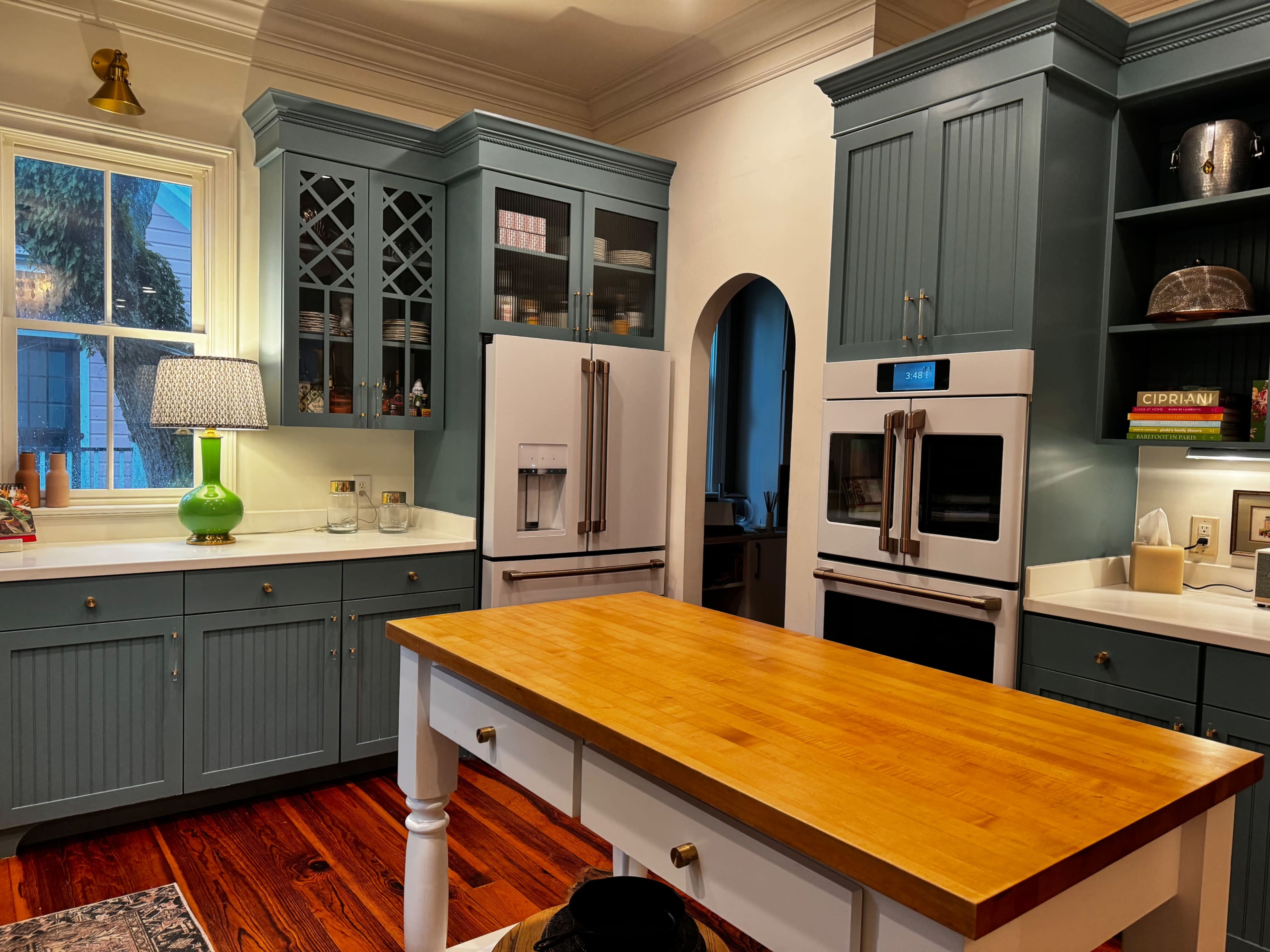 I'on - corner lot very private great light insane amount of windows with wrap around porch and hardscaped manicured yard with relaxing fountain Image in Mount Pleasant, Mount Pleasant, SC, SC