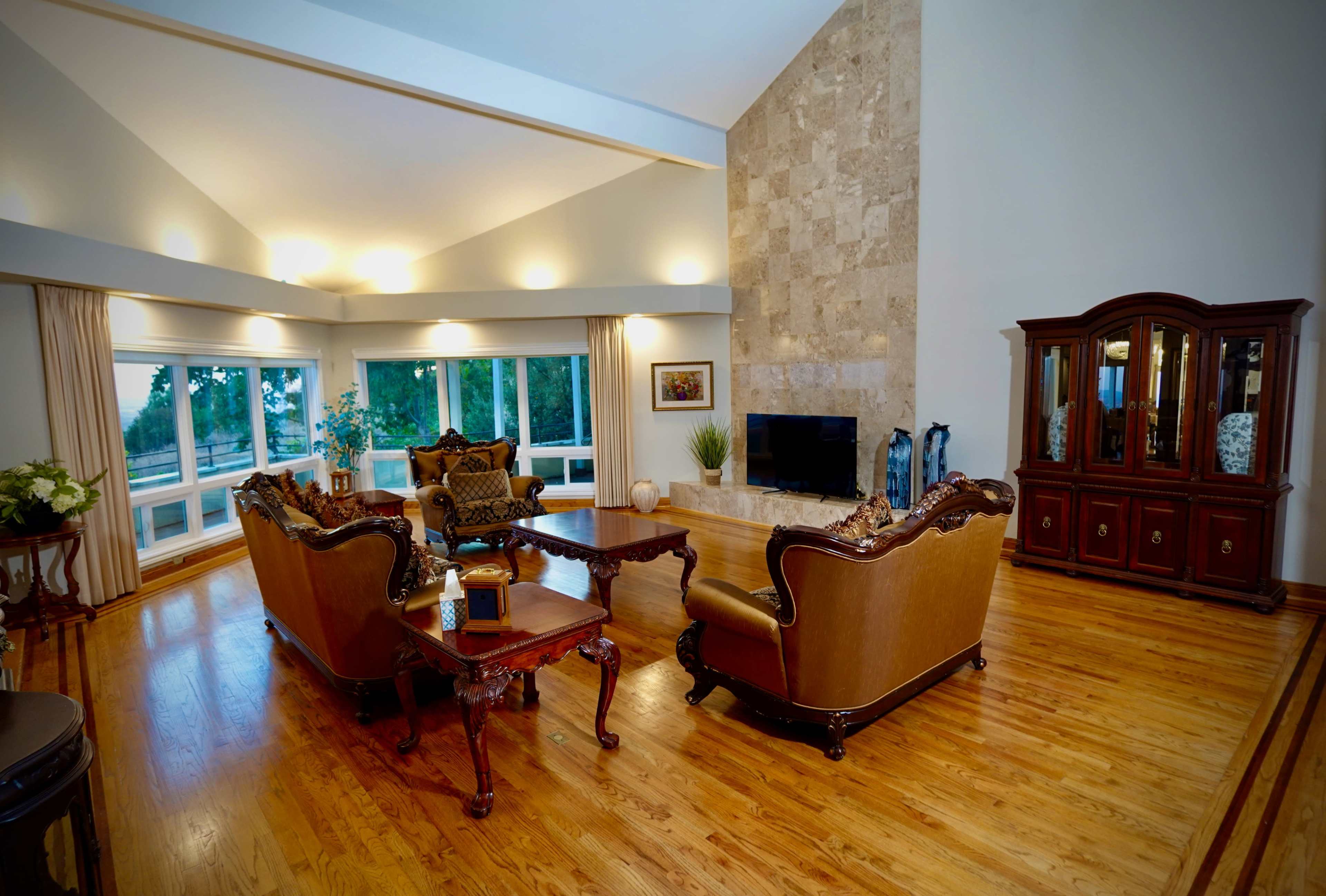 Mountain Home with a grand view of Silicon Valley Image in East Foothills, San Jose, AS