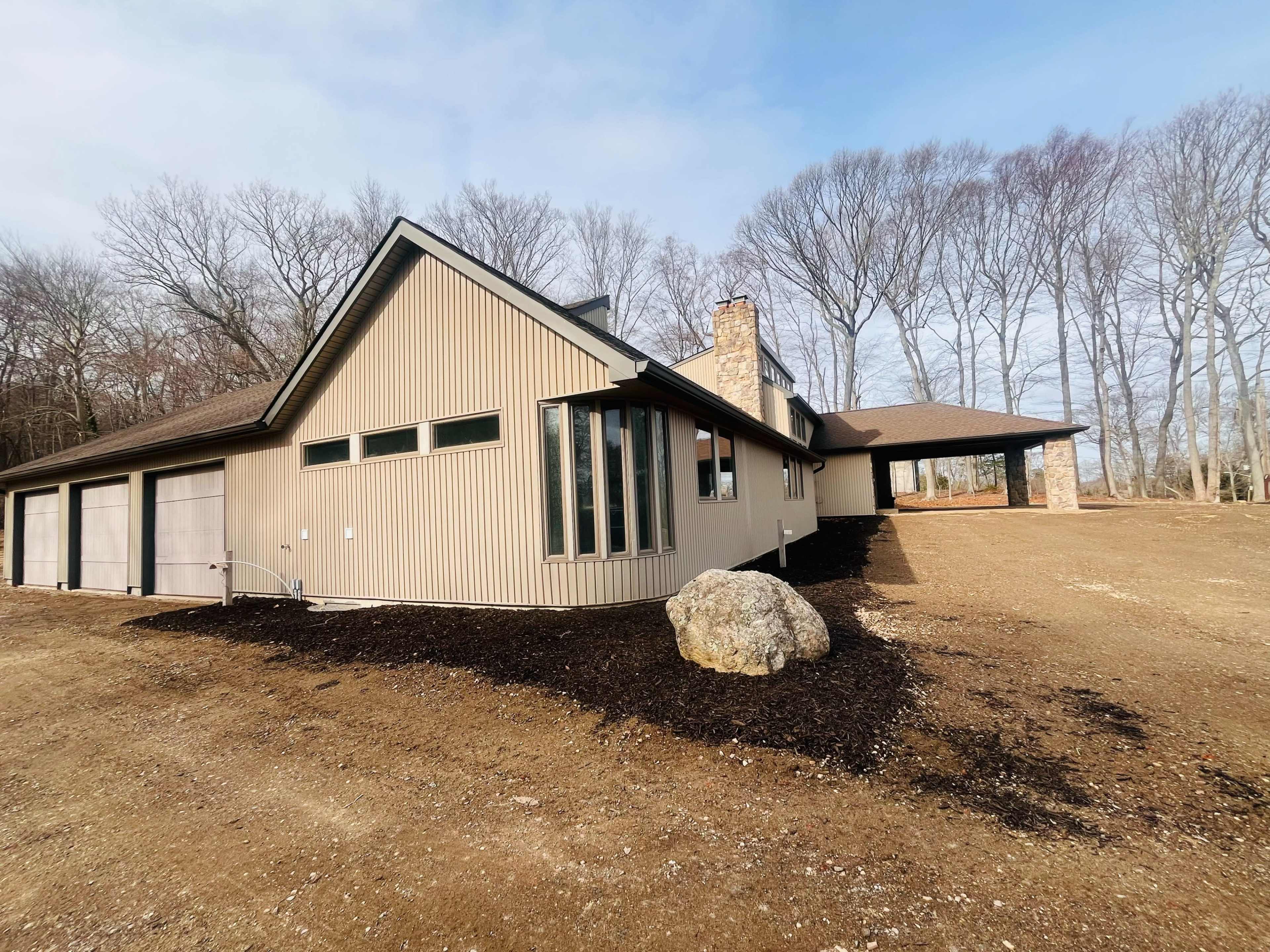 Spacious Retreat Image in Huntington, Huntington, NY