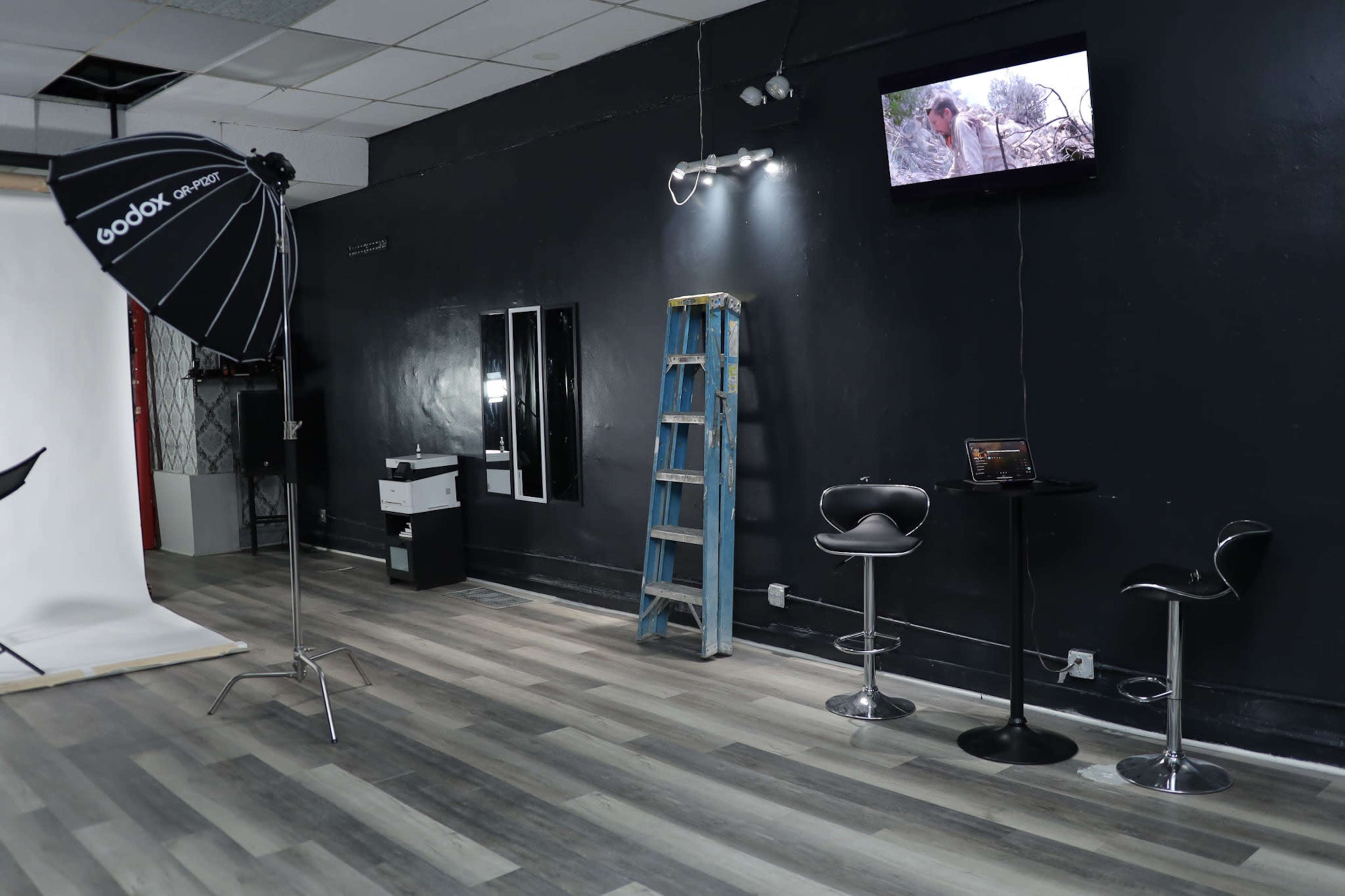 Modern Photo/Video Studio Image in South Side, Chicago, IL
