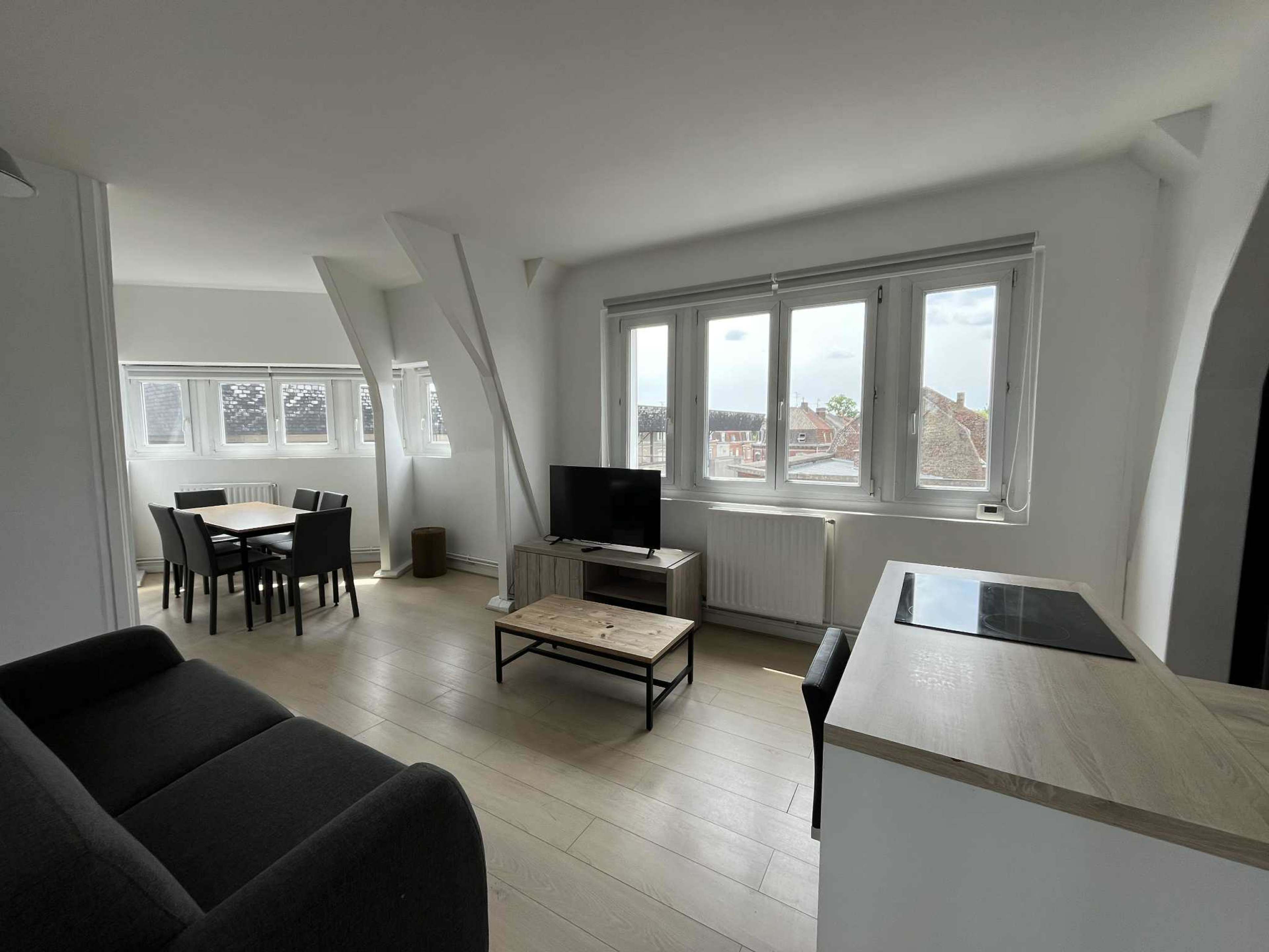 Appartement lumineux avec vue sur les toits Image in , Mouvaux