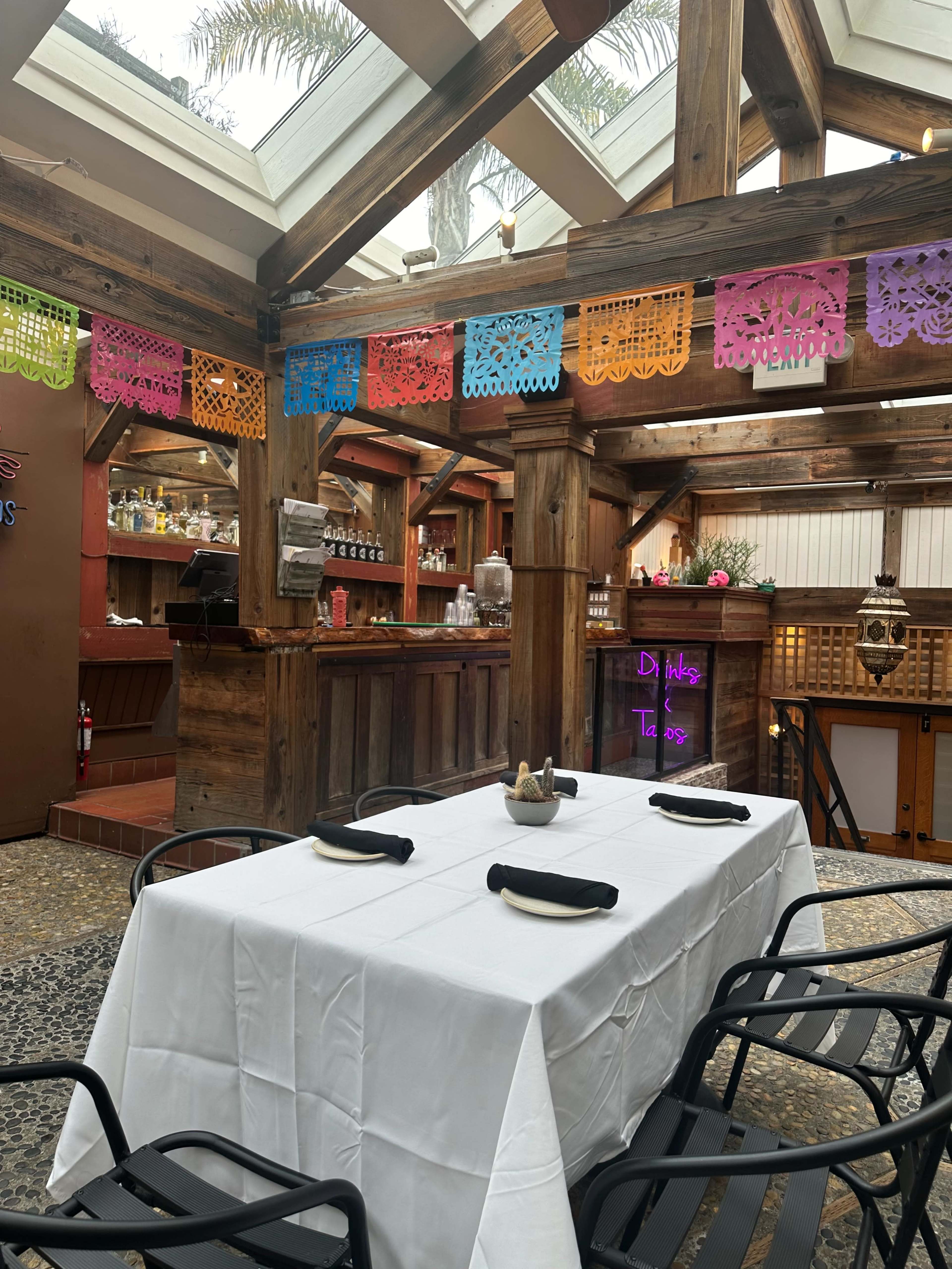 Elevated Rustic Indoor Patio Image in Union Street, San Francisco, CA