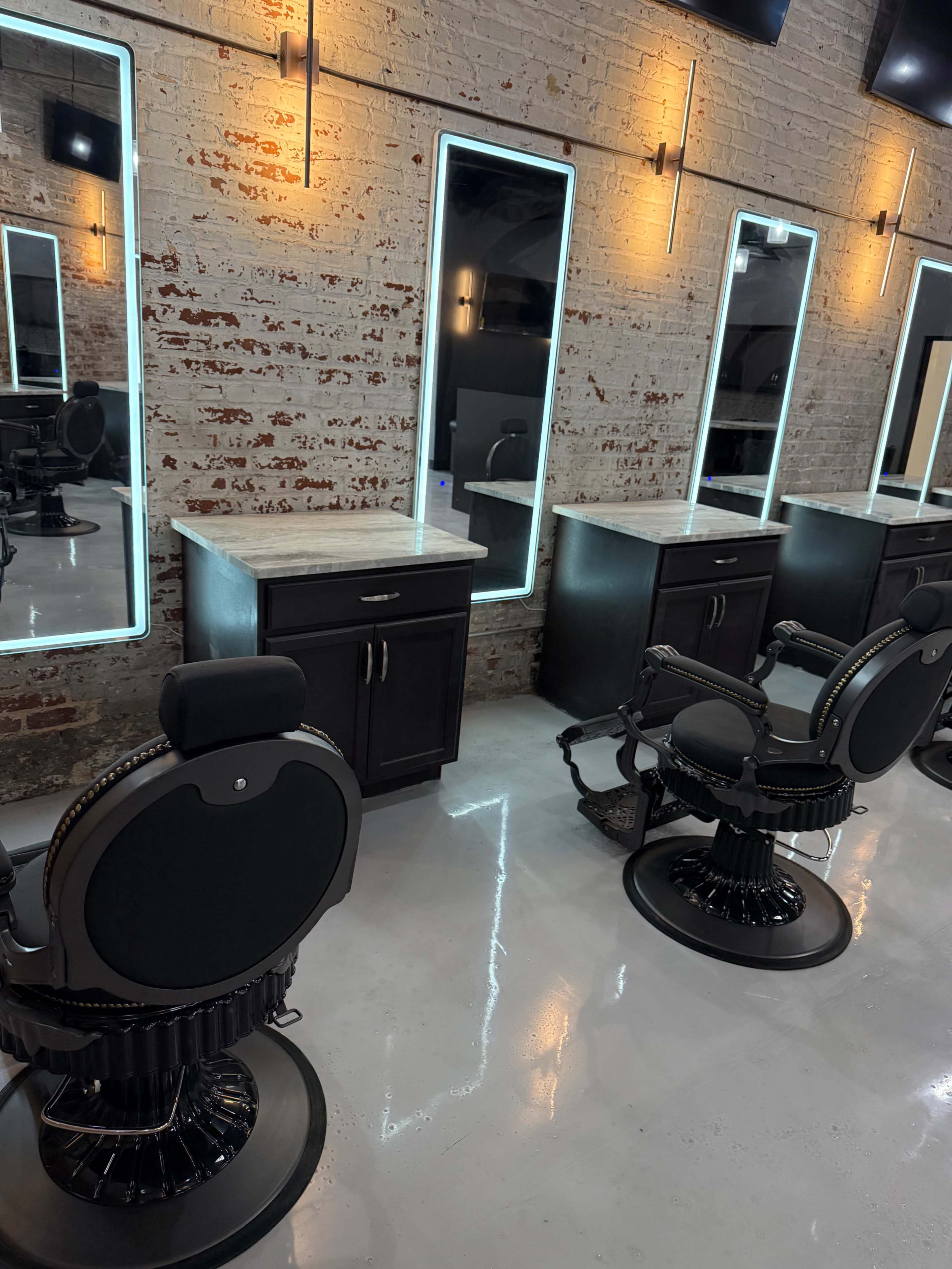 Upscale Male Grooming Barbershop Image in Downtown Atlanta, Atlanta, GA