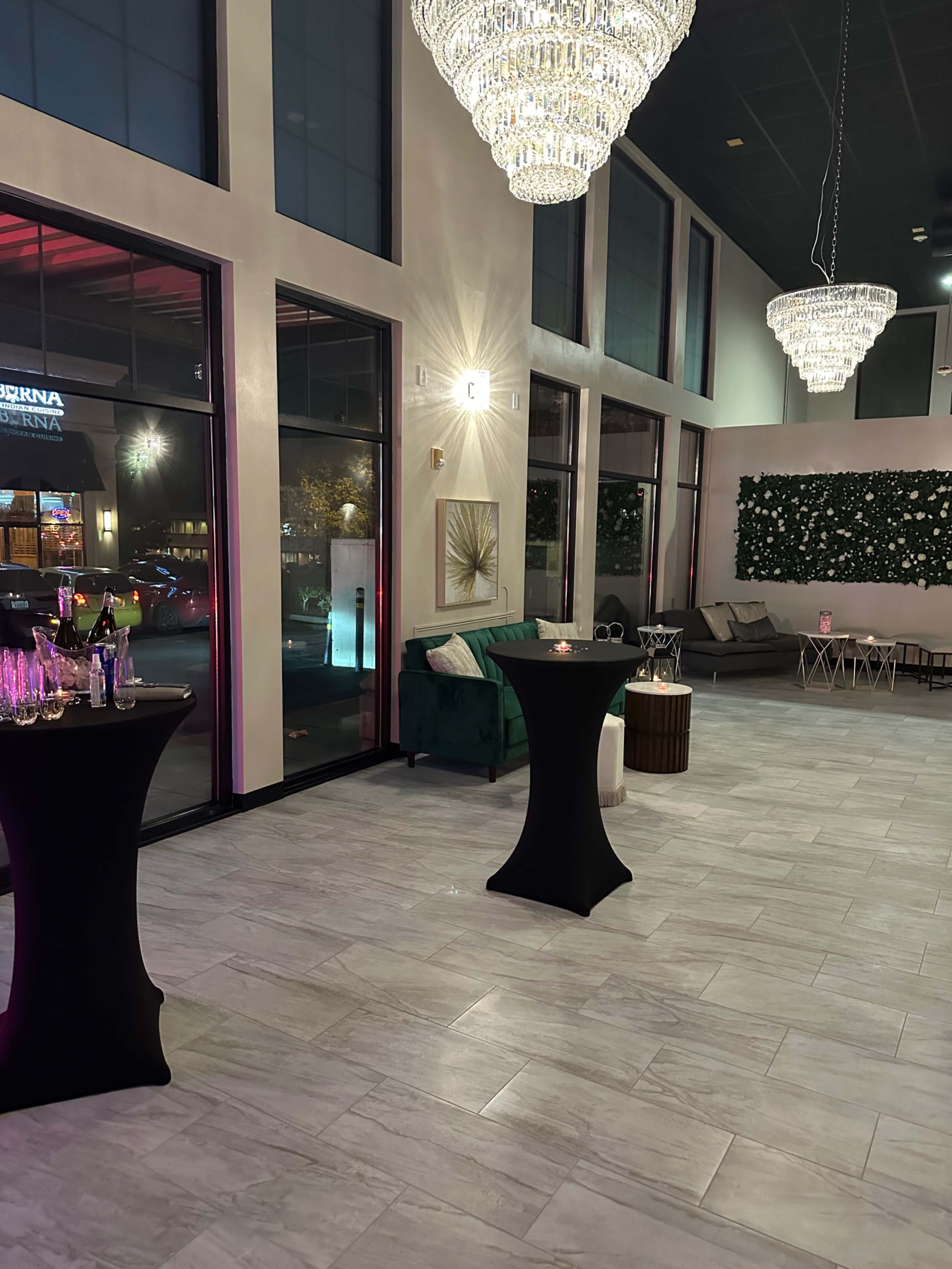 Upscale Headquarters Lounge Space Image in Bothell, Bothell, WA