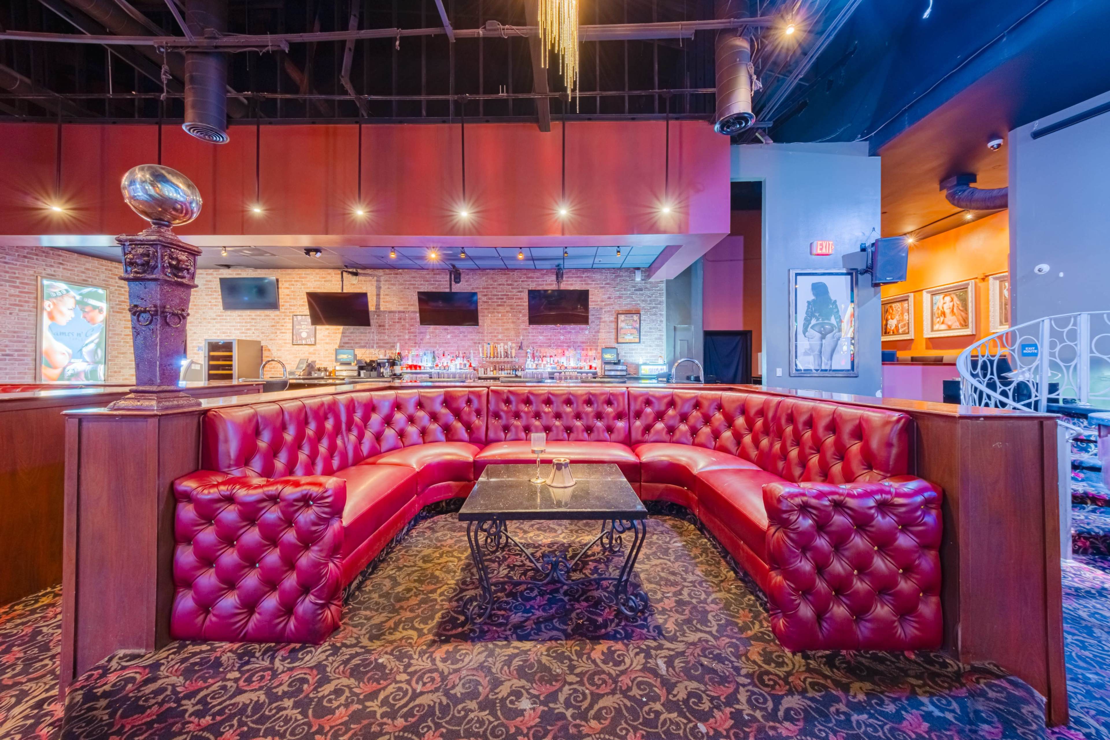 DAMES N GAMES RETRO CHIC HOLLYWOOD GENTS CLUB Image in Van Nuys, Los Angeles, CA