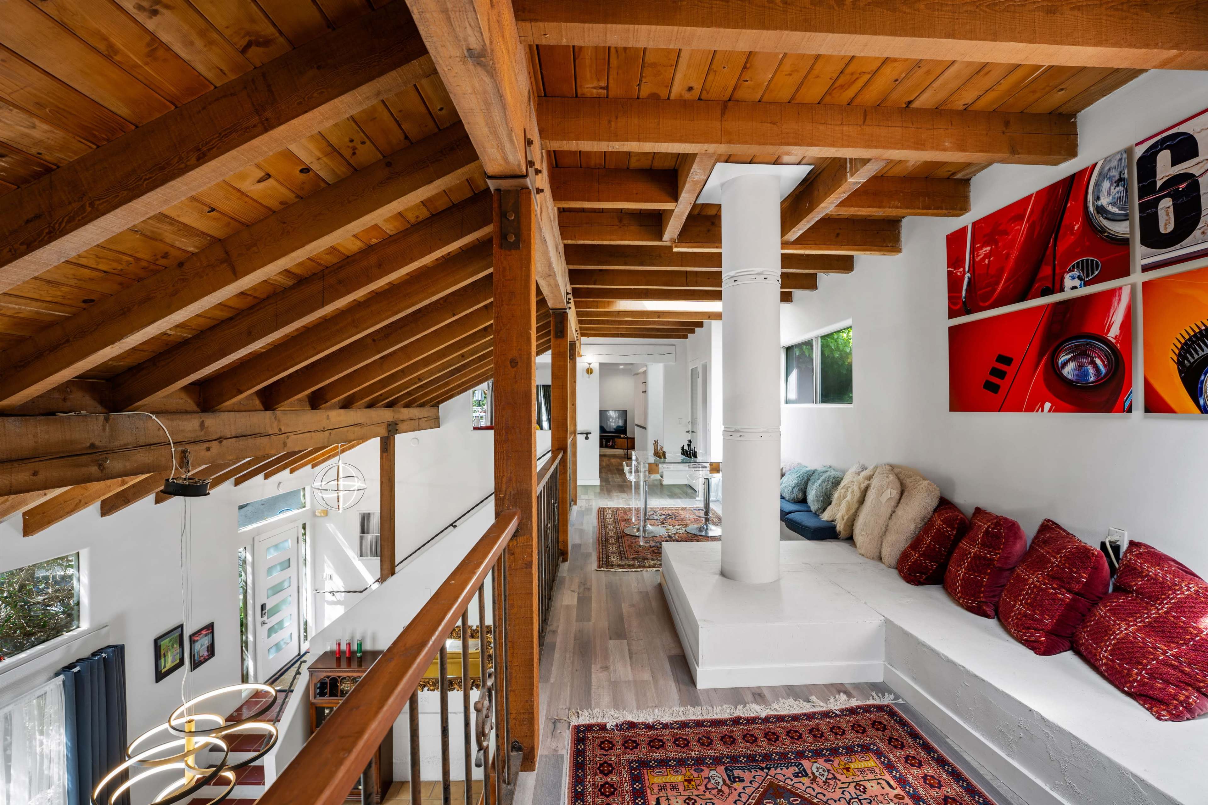 Glen Mountain Side - Enough space to take a hike Image in Beverly Glen, Los Angeles, CA