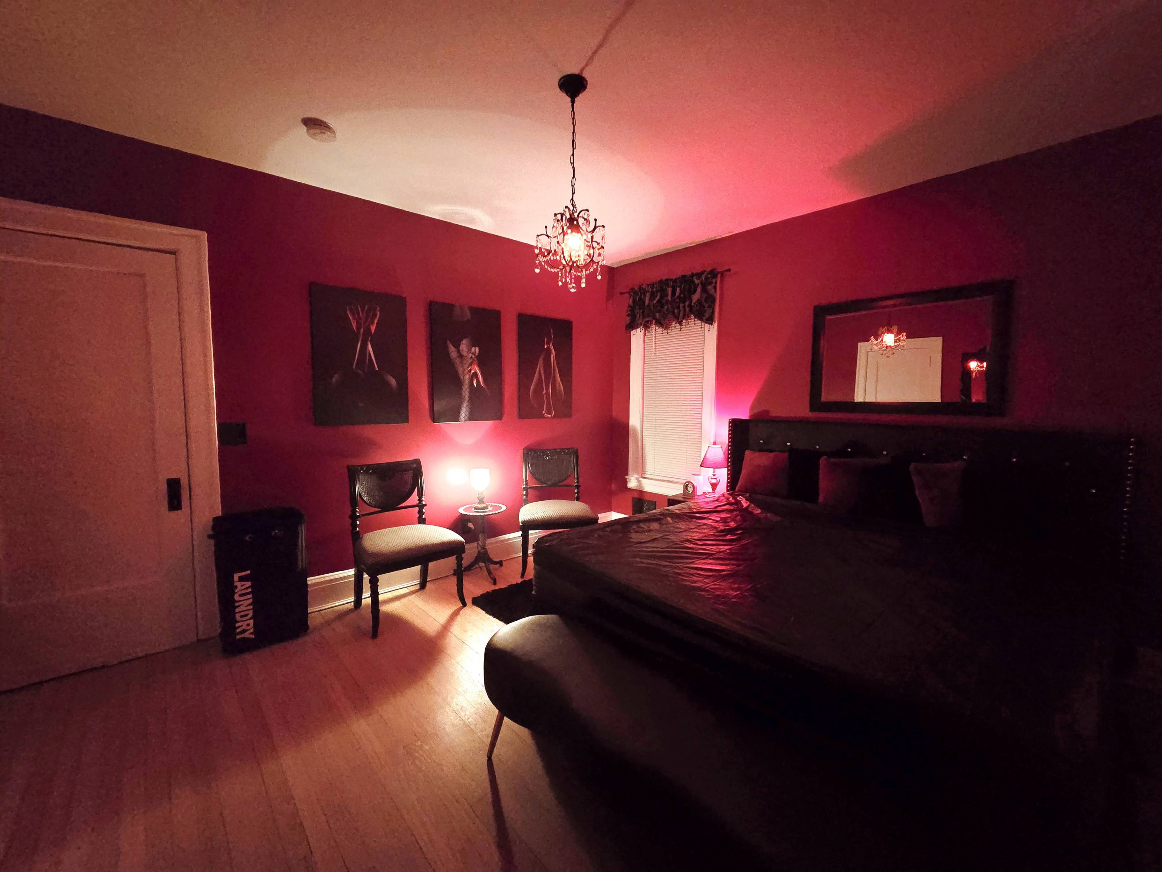 Converted Estate Perfect for Photography or Social Events Image in Islandview, Detroit, MI
